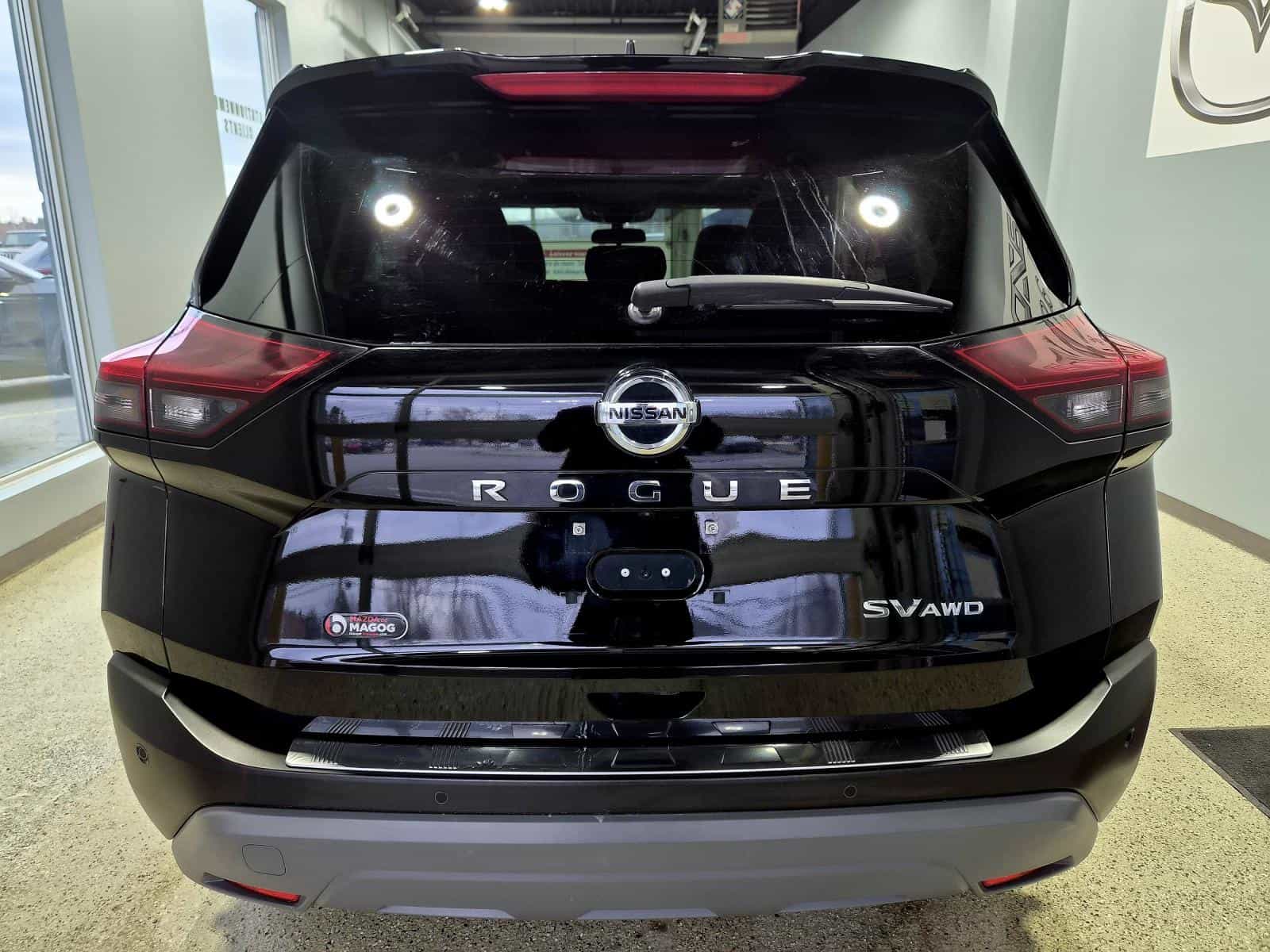 2021 Nissan Rogue SV - Image 4