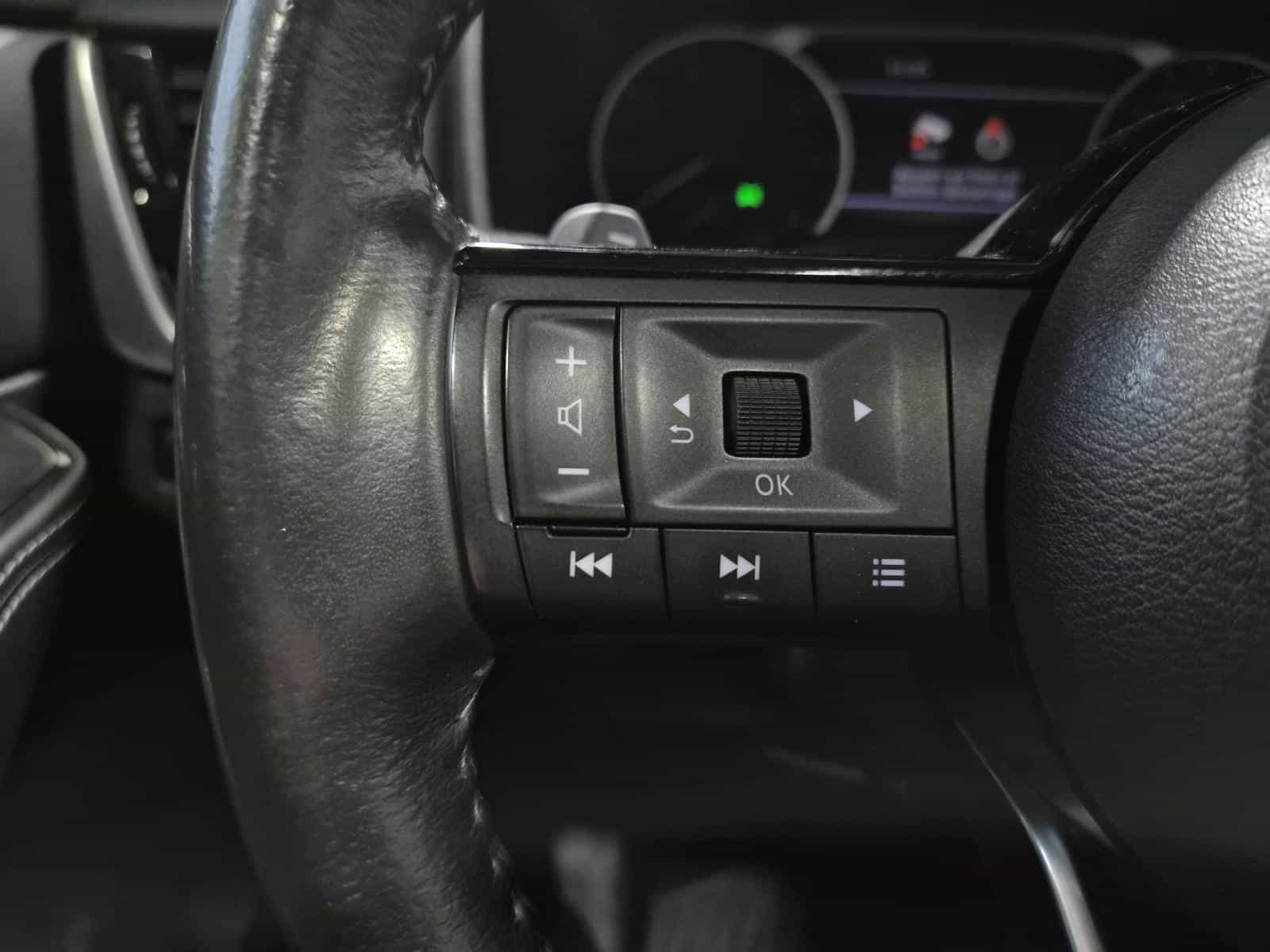 2021 Nissan Rogue SV - Image 16