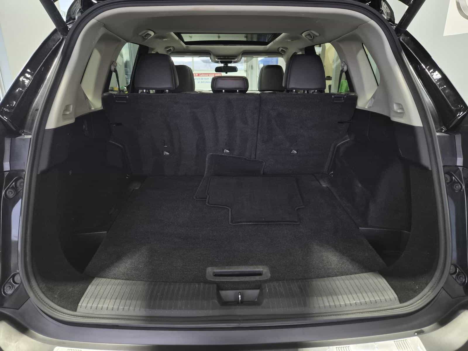 2021 Nissan Rogue SV - Image 25