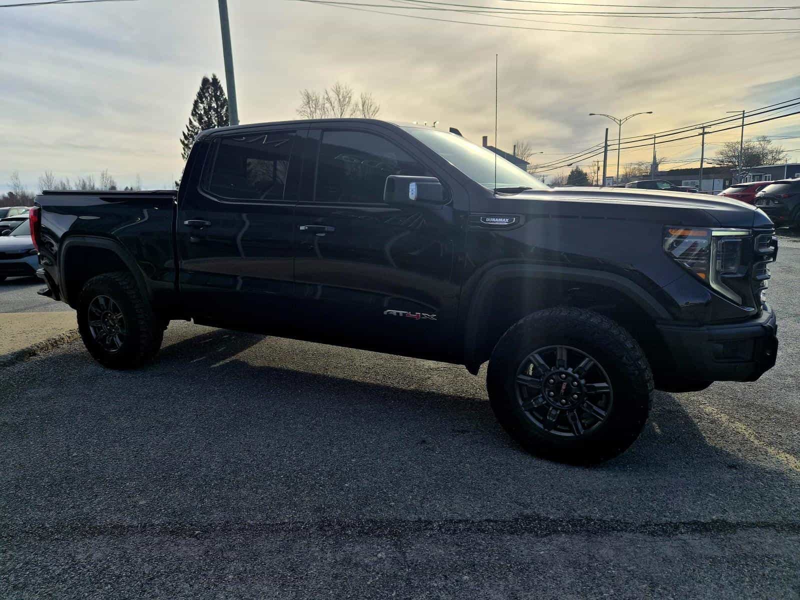 Image 6 GMC Sierra 1500 AT4X 2024