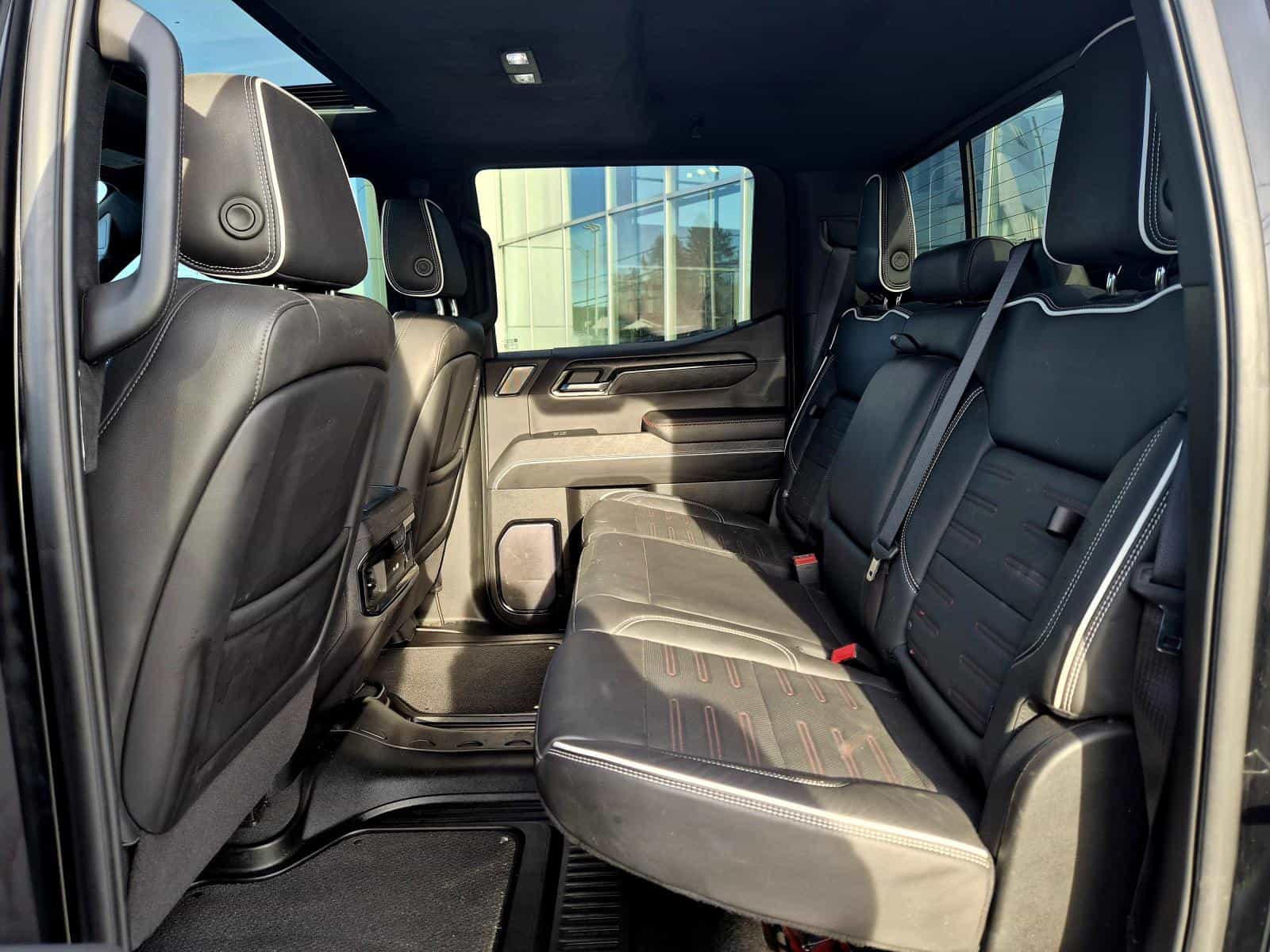 2024 GMC Sierra 1500 AT4X - Image 27