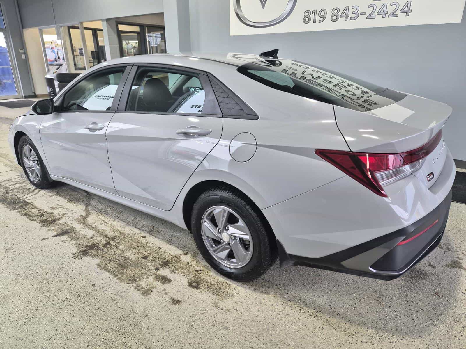 Image 3 Hyundai Elantra Essential 2024