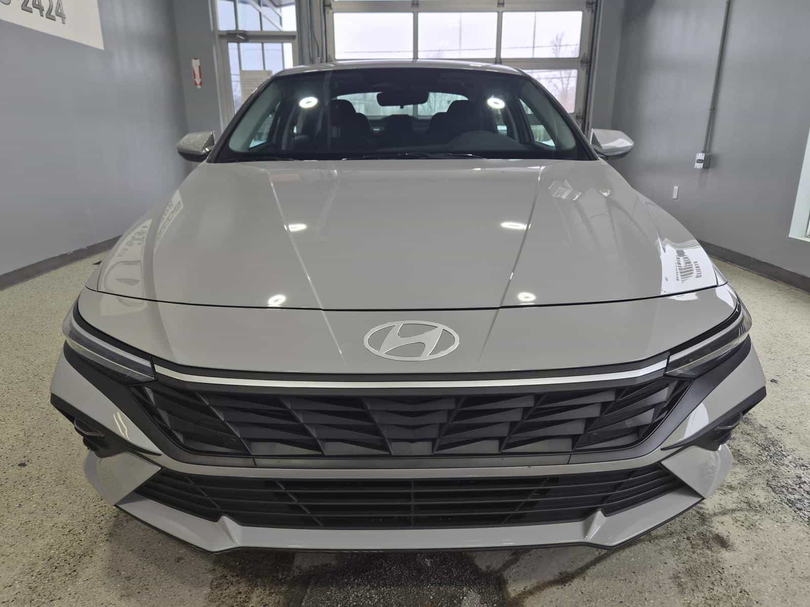 2024 Hyundai Elantra Essential - Image 7