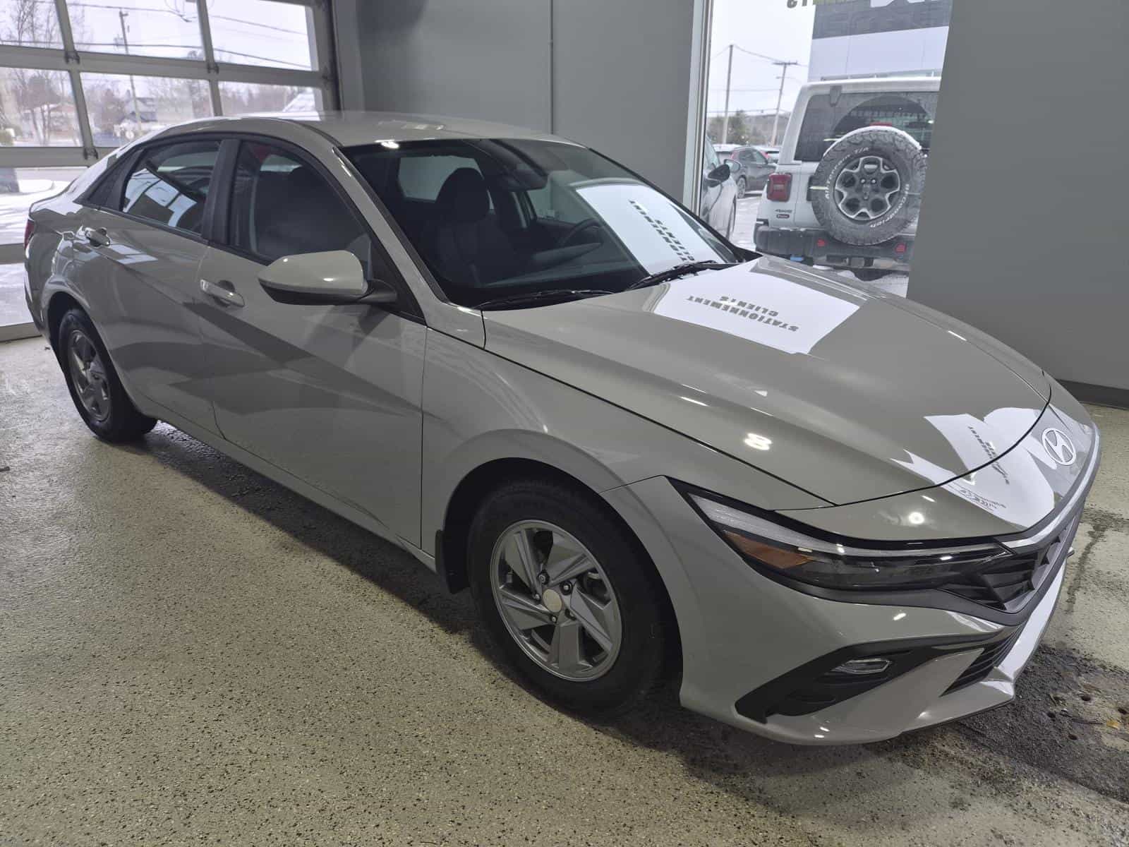 Image 6 Hyundai Elantra Essential 2024