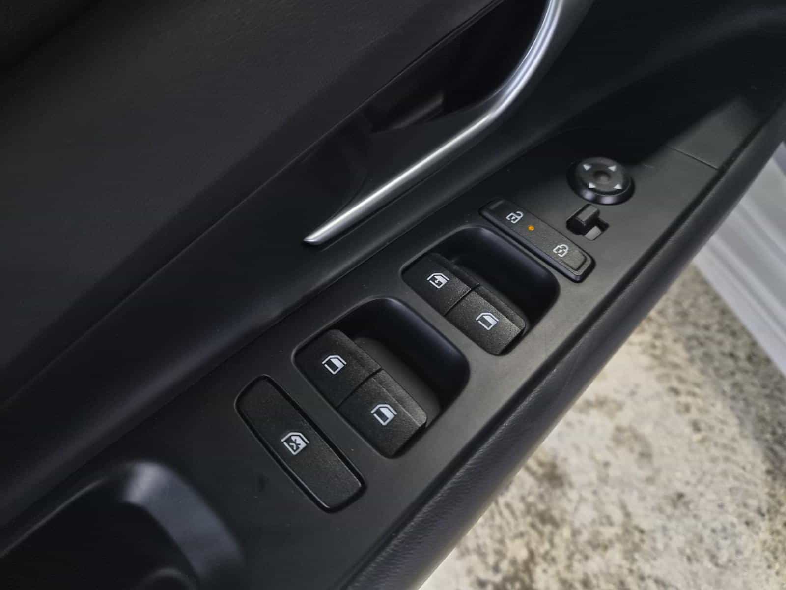 Image 14 Hyundai Elantra Essential 2024