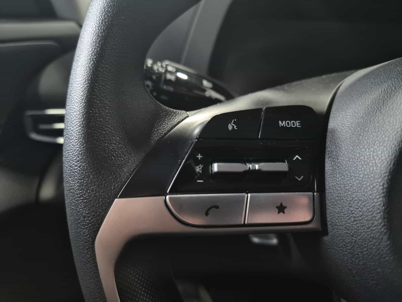 2024 Hyundai Elantra Essential - Image 16