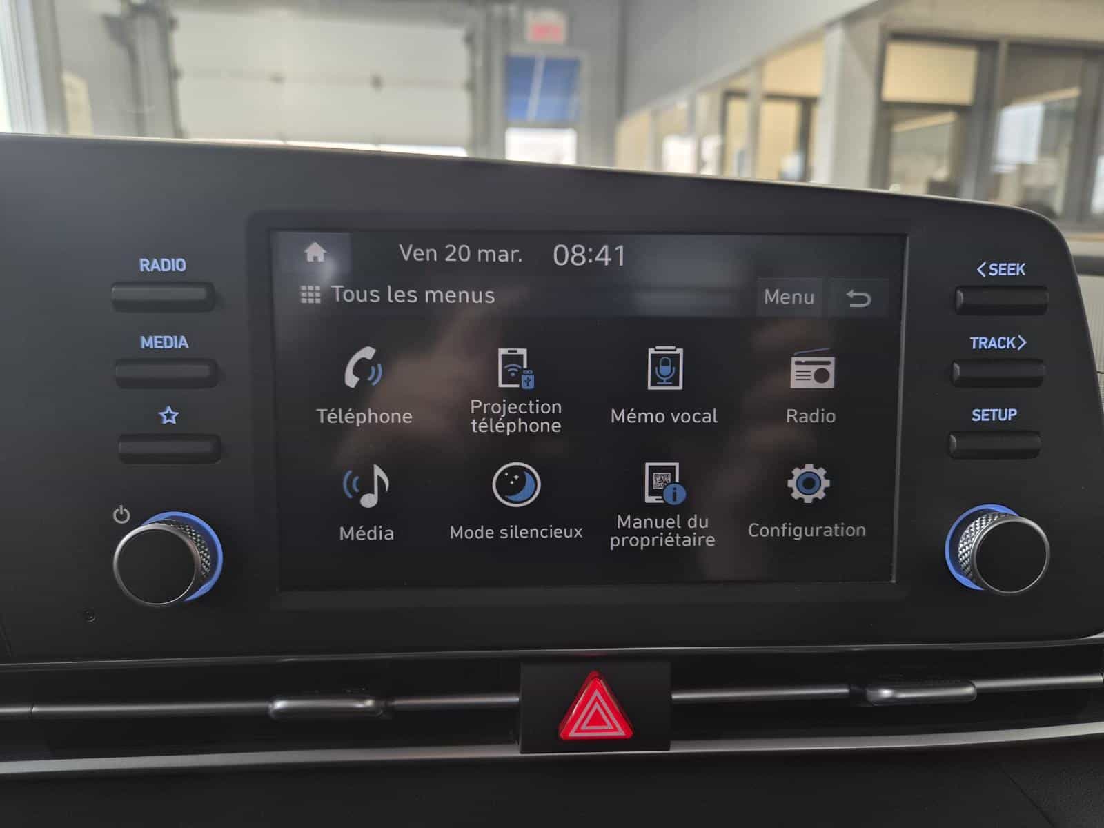 2024 Hyundai Elantra Essential - Image 19