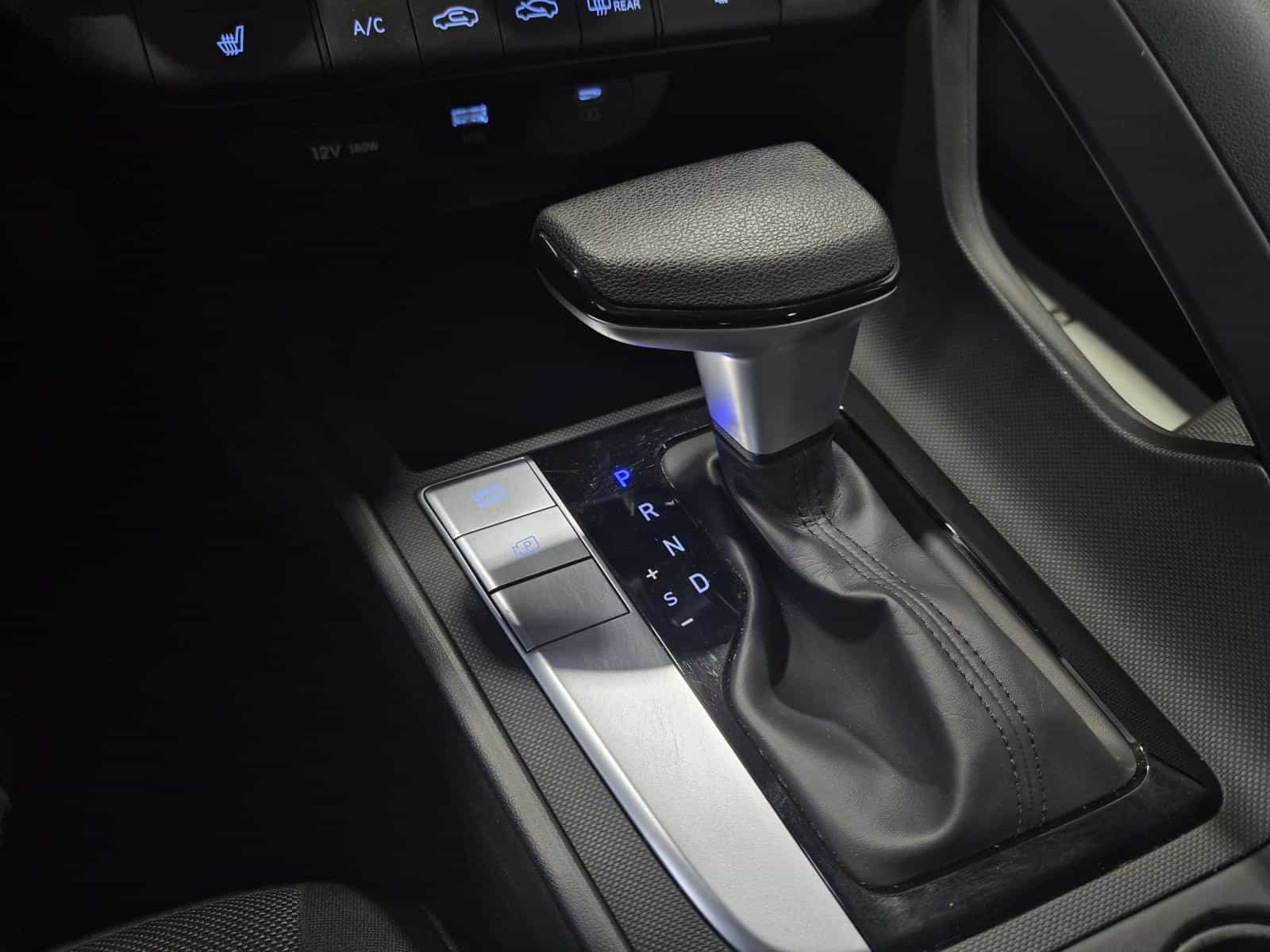 Image 22 Hyundai Elantra Essential 2024