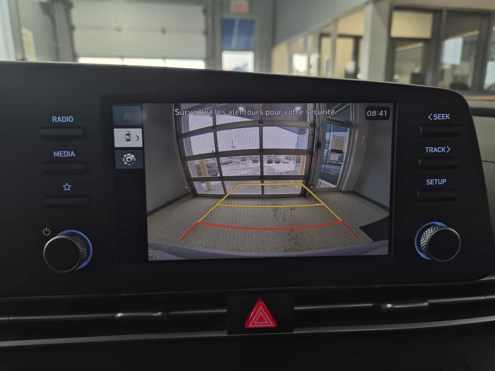 2024 Hyundai Elantra Essential - Image 20