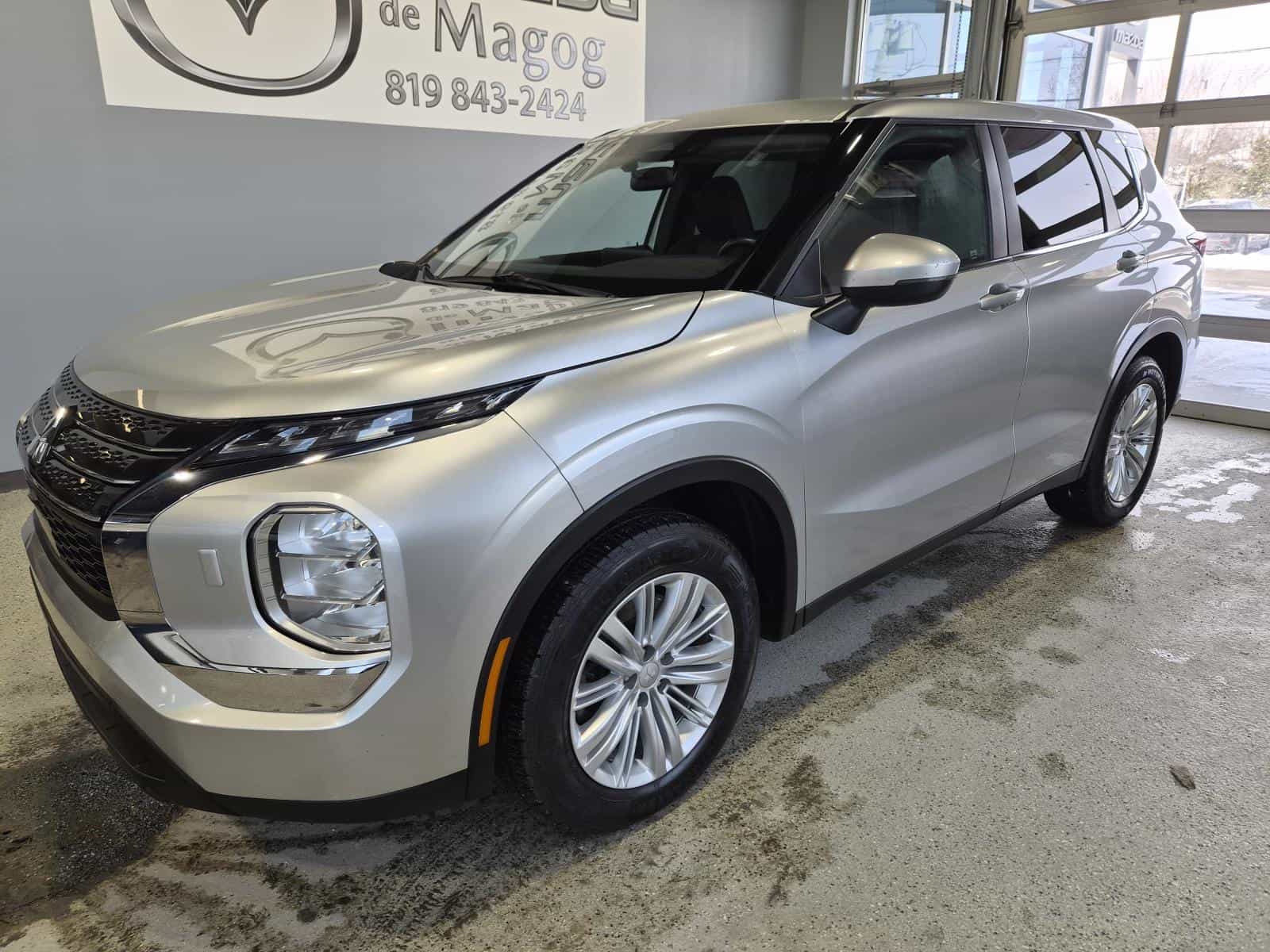 Image 2 Mitsubishi Outlander ES 2022