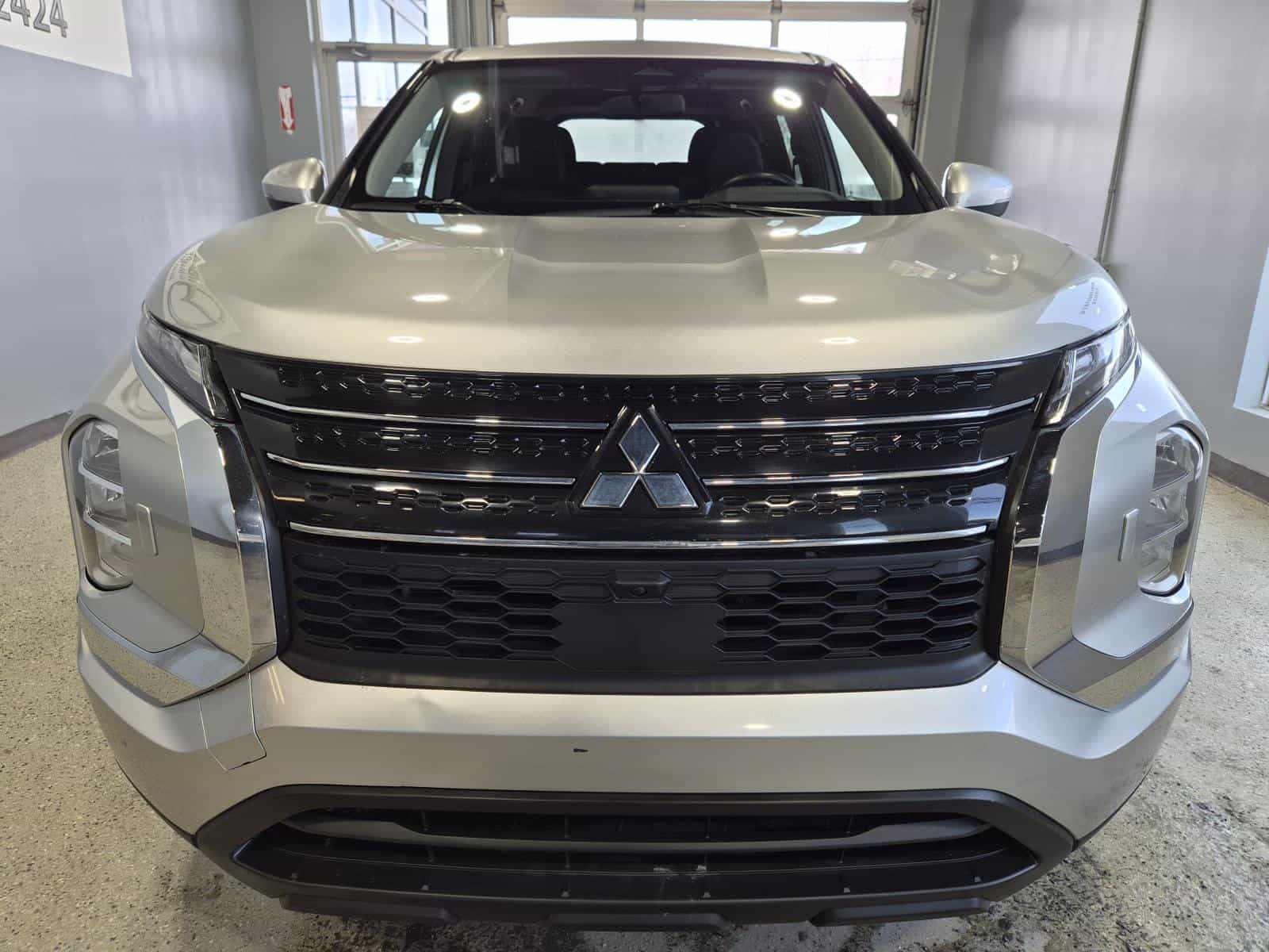 Image 7 Mitsubishi Outlander ES 2022