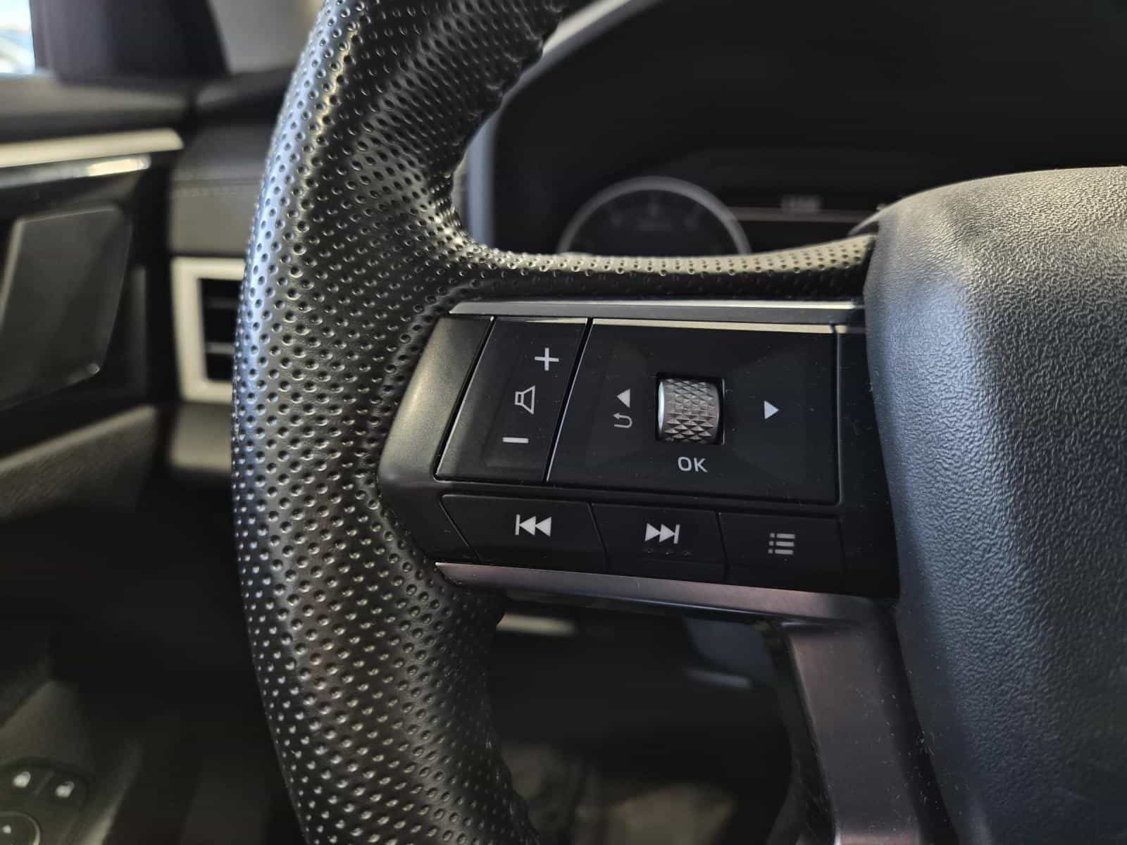 2022 Mitsubishi Outlander ES - Image 15