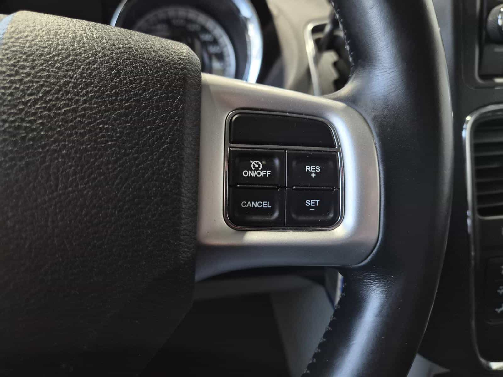 Image 15 Dodge Grand Caravan SXT 2017