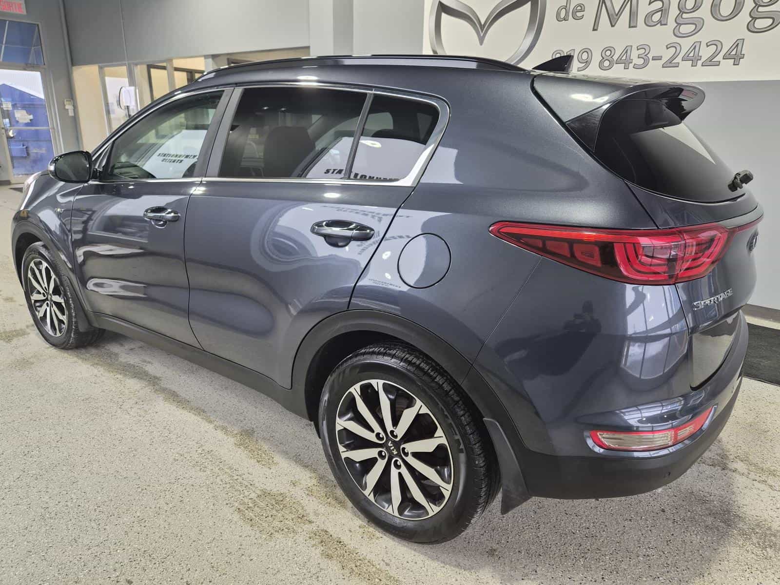 Image 3 Kia Sportage EX 2019