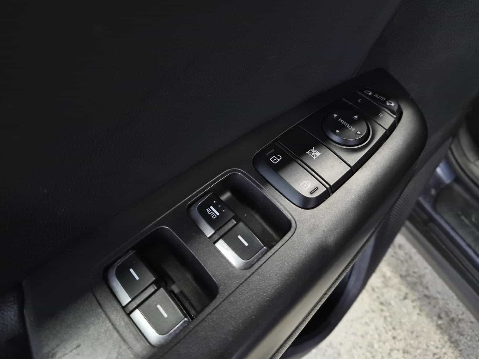 Image 15 Kia Sportage EX 2019