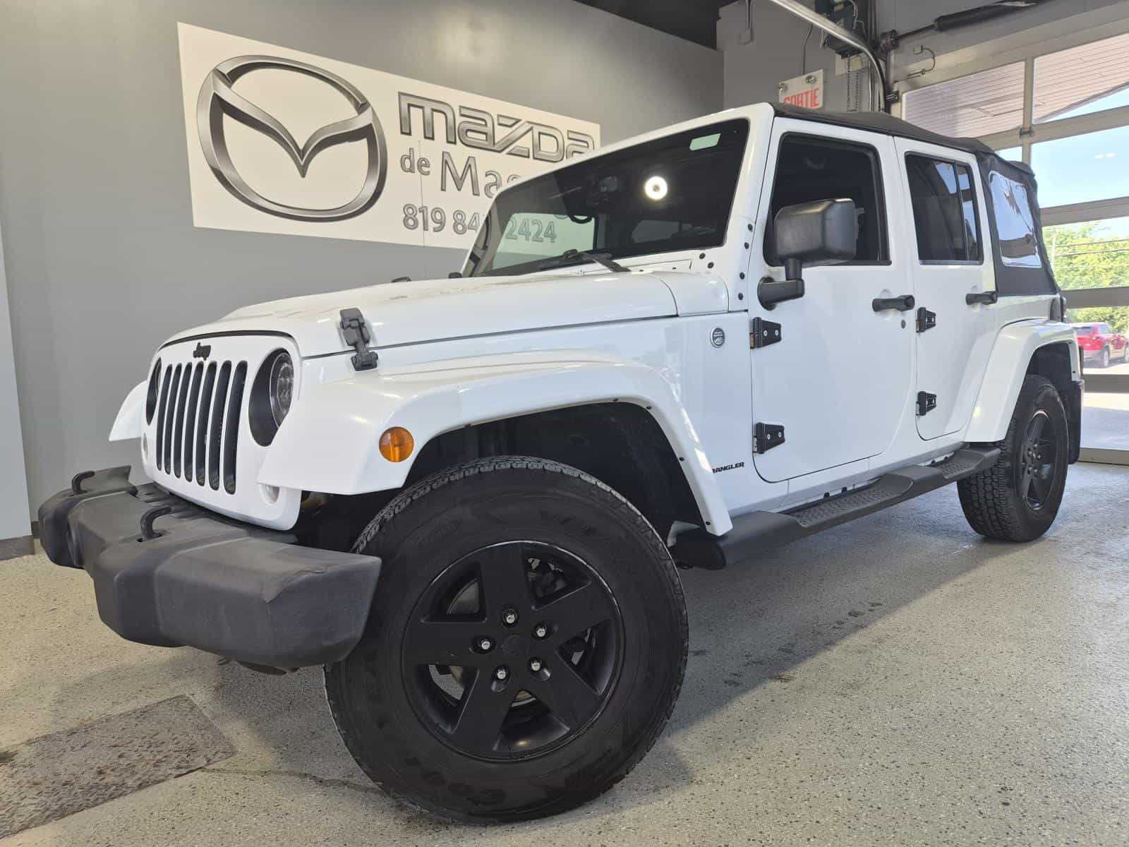 Image 1 Jeep Wrangler Unlimited Sahara 2015