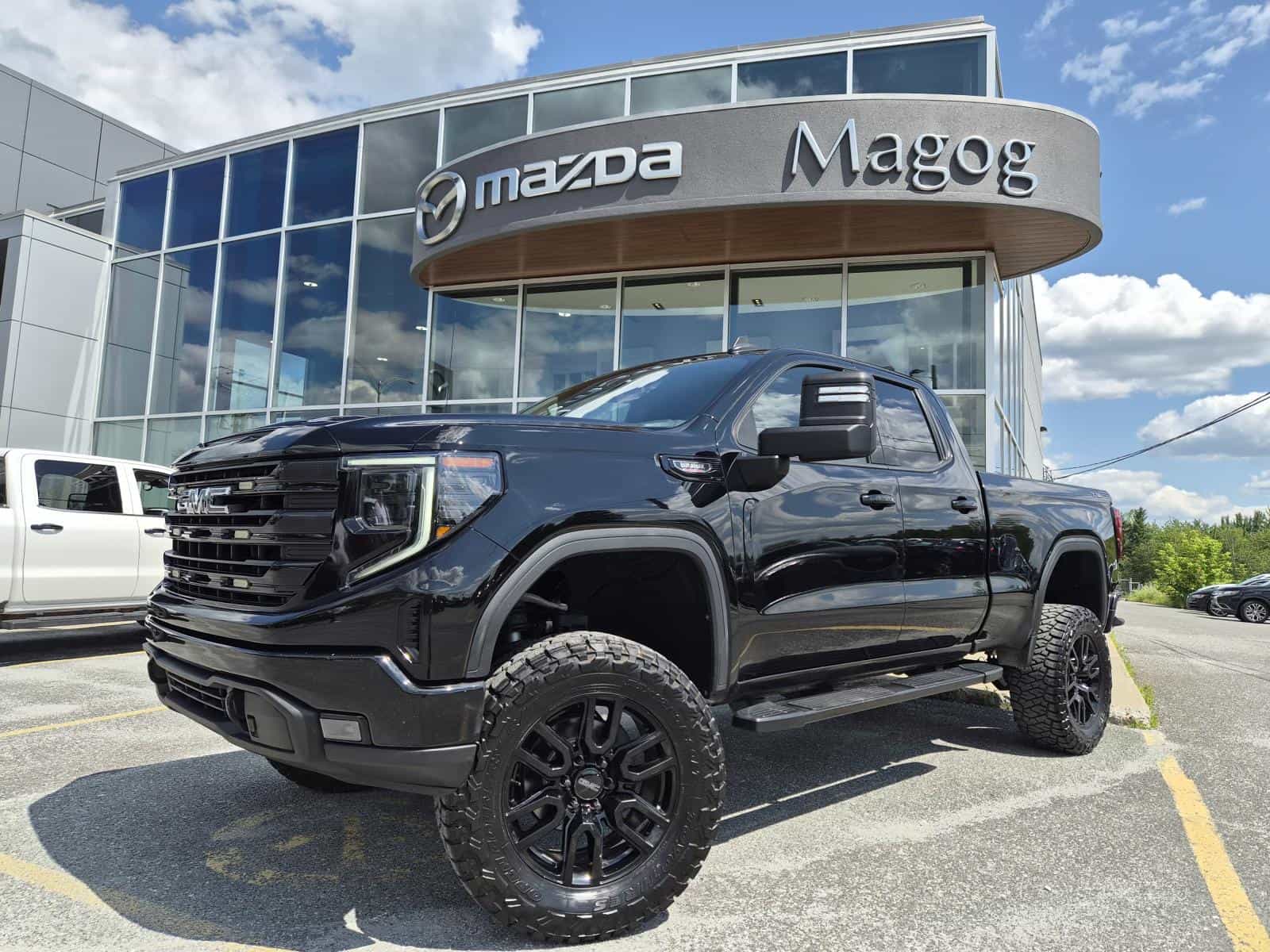 Image 1 GMC Sierra 1500 Elevation 2023