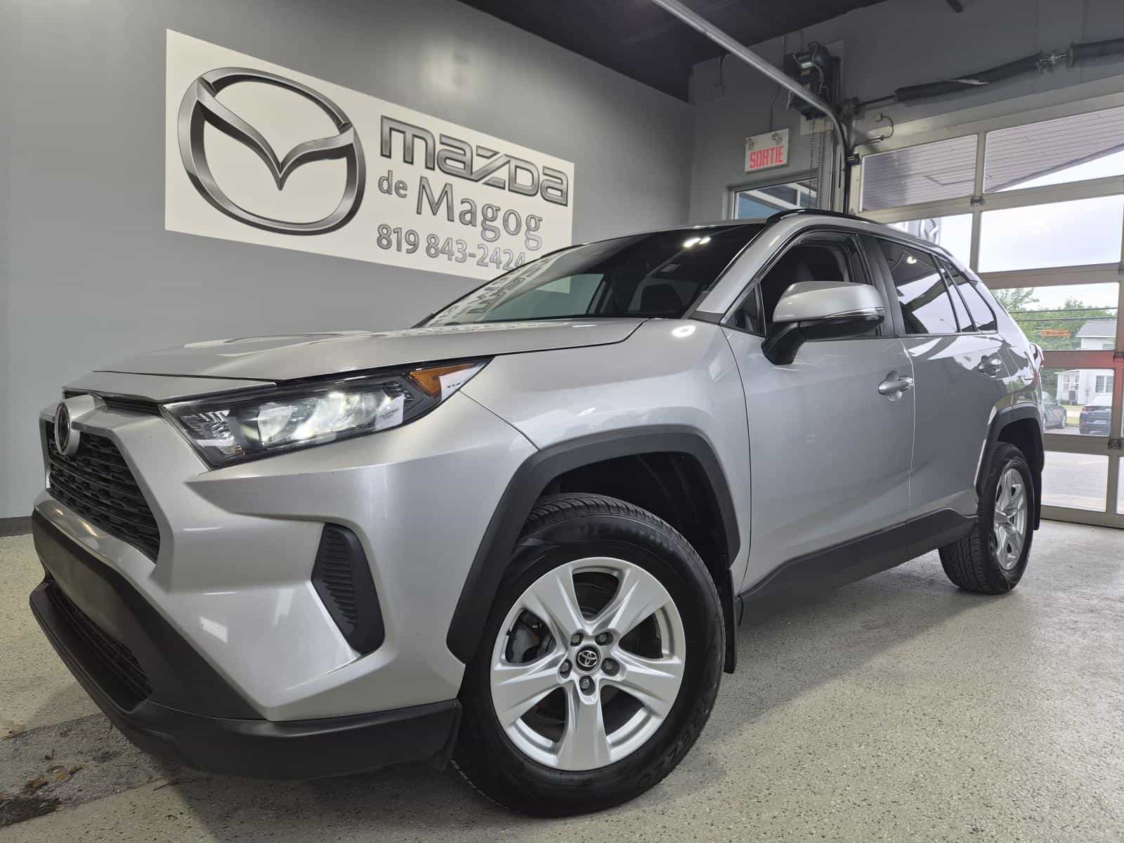 Image 1 Toyota Rav4 LE 2019
