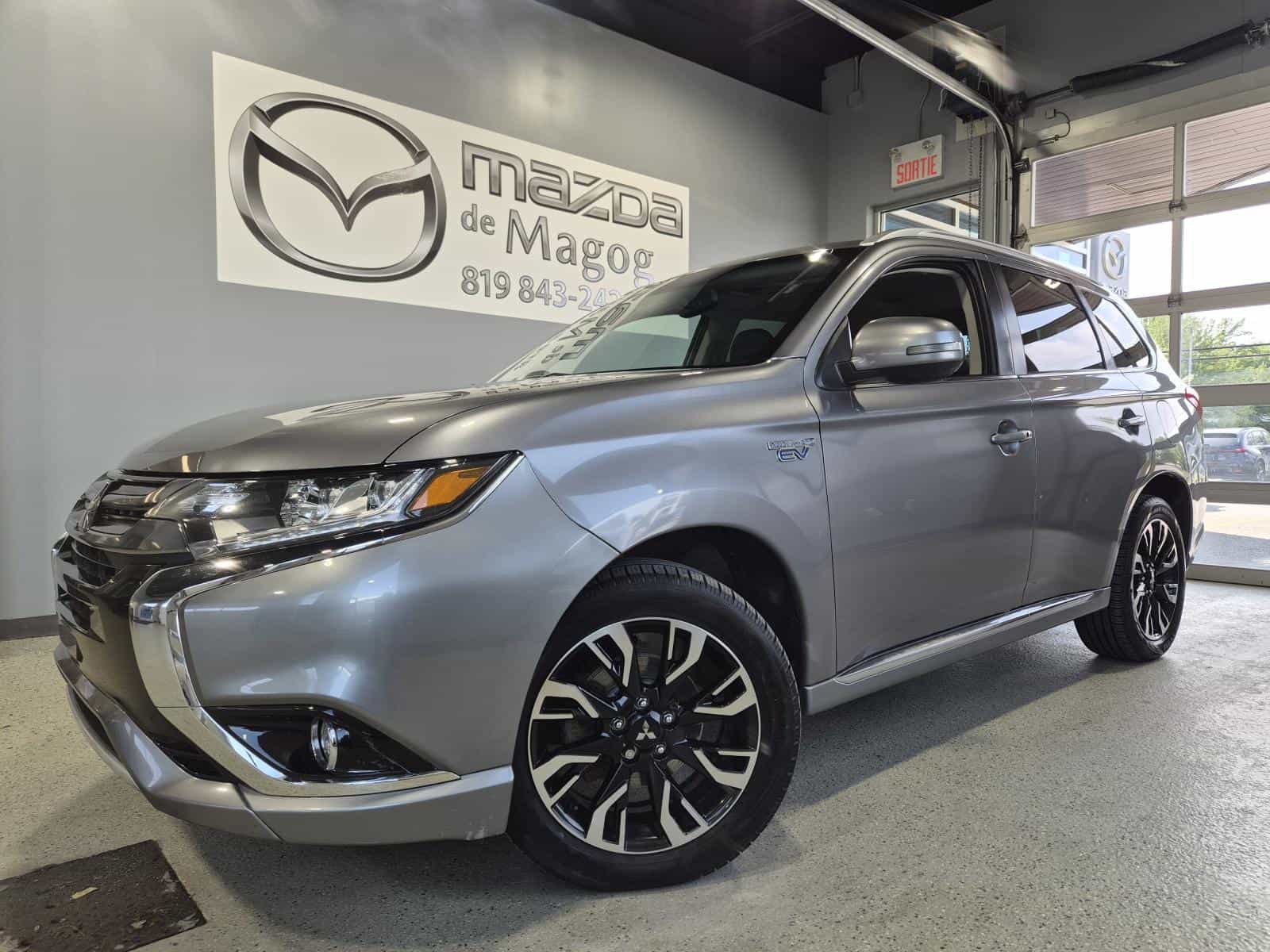 Image 1 Mitsubishi Outlander PHEV SE Touring 2018