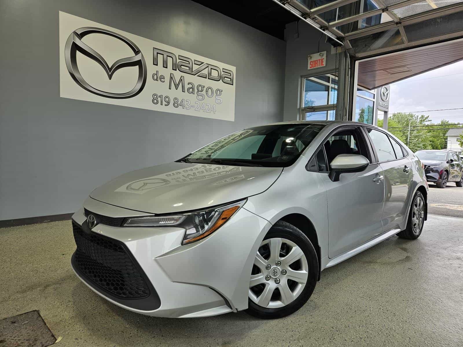 Image 1 Toyota Corolla LE 2020