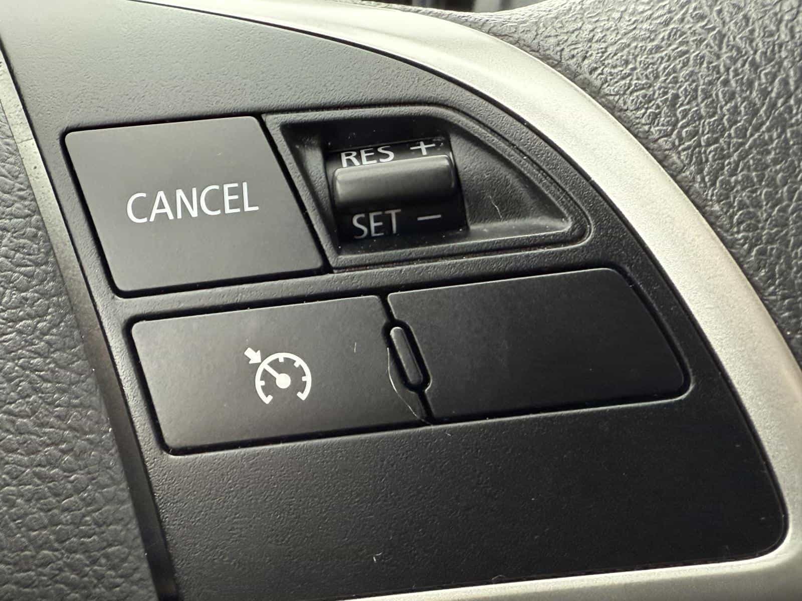 2022 Mitsubishi RVR ES - Image 12