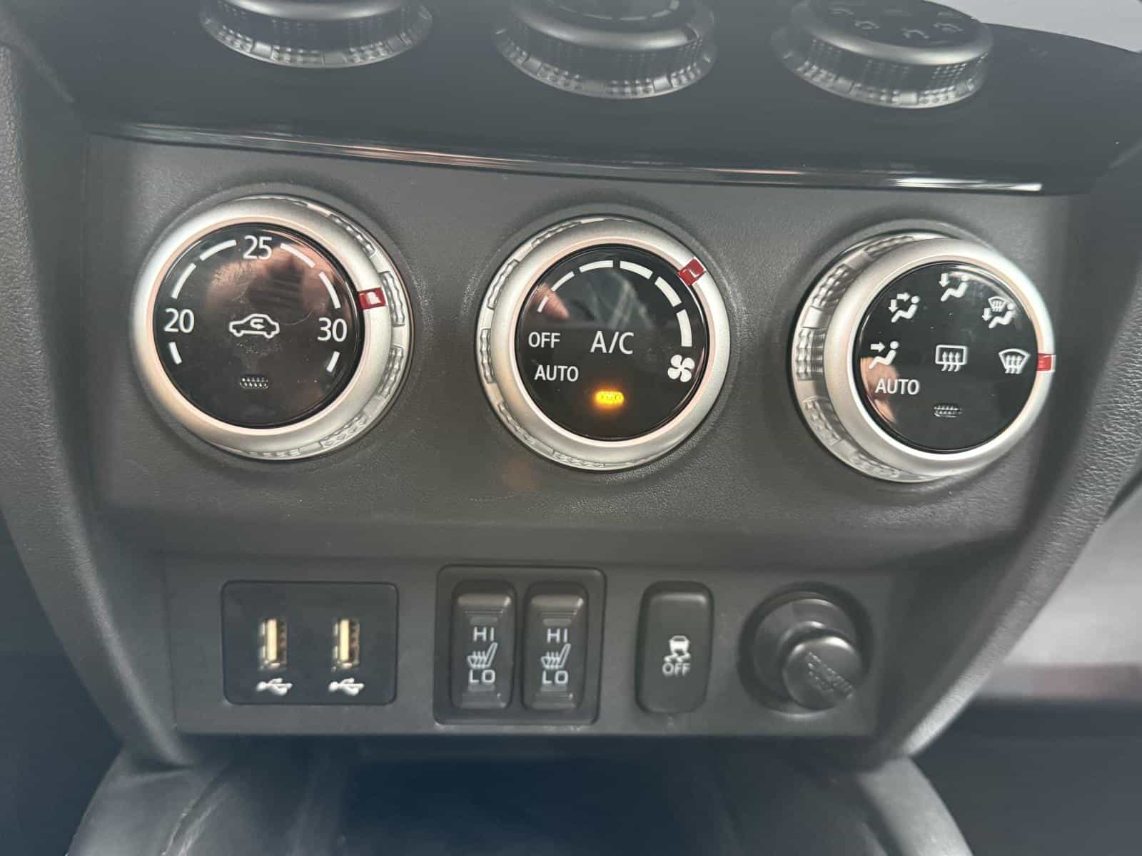 2022 Mitsubishi RVR ES - Image 15