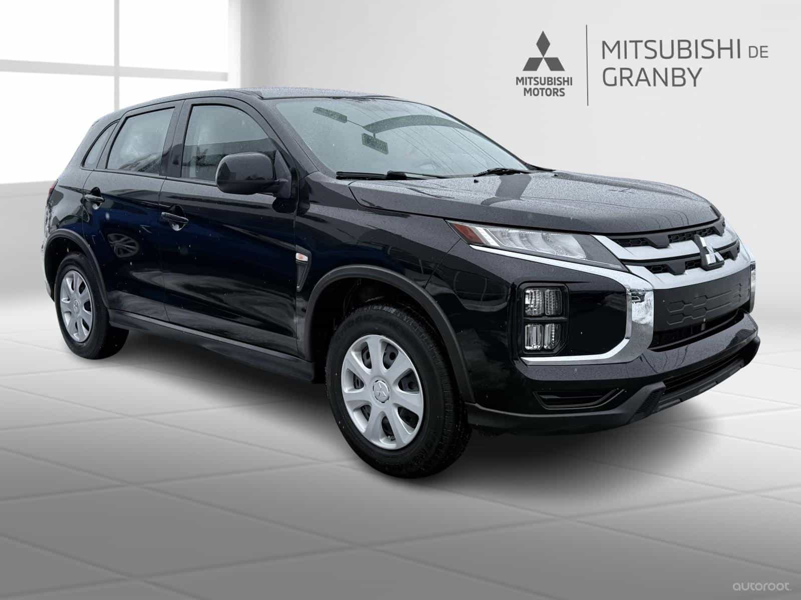 2022 Mitsubishi RVR ES - Image 1