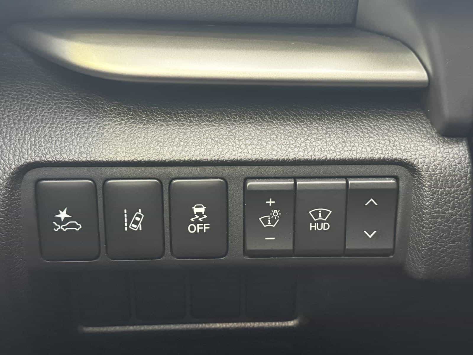 2022 Mitsubishi Eclipse Cross SEL - Image 14