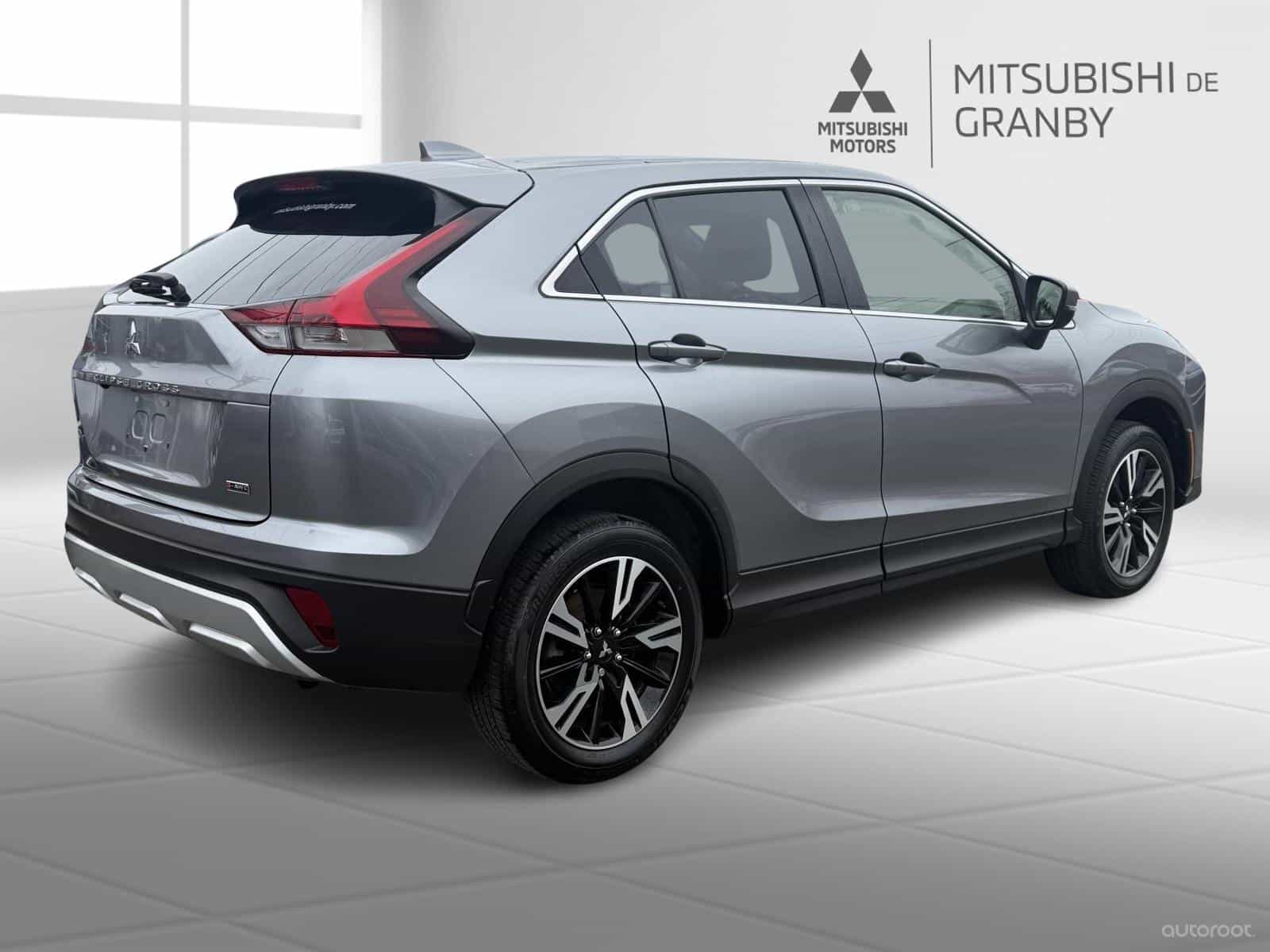 2023 Mitsubishi Eclipse Cross SE - Image 5
