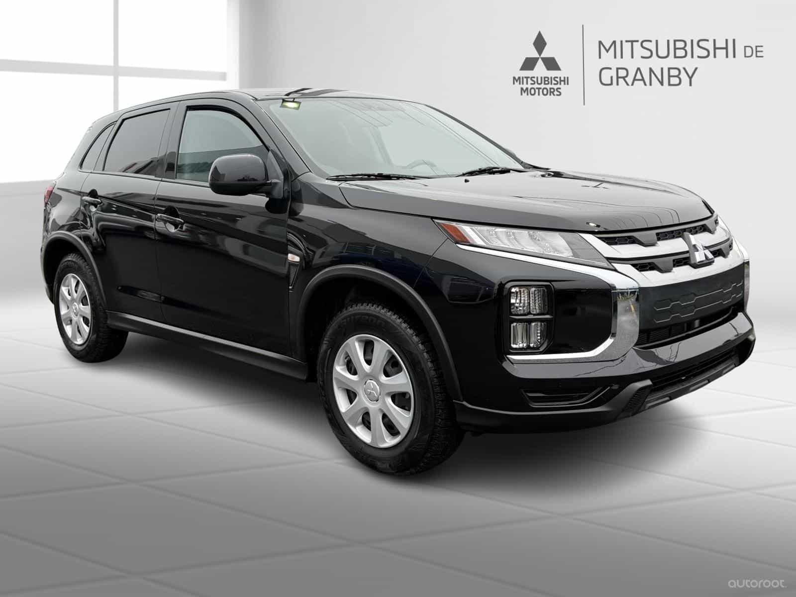 2022 Mitsubishi RVR ES - Image 1