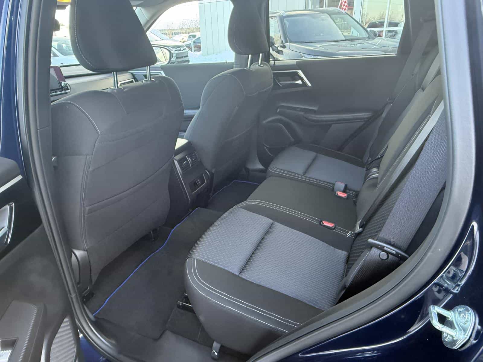 2025 Mitsubishi Outlander PHEV Outlander Phev Se S-Awc - Image 10