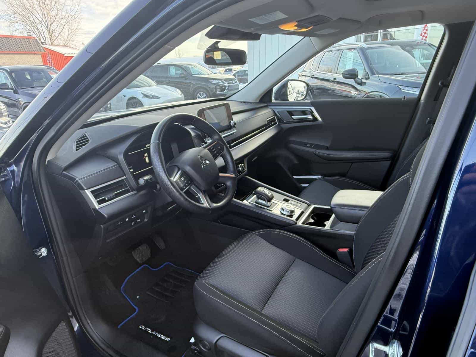 2025 Mitsubishi Outlander PHEV Outlander Phev Se S-Awc - Image 11