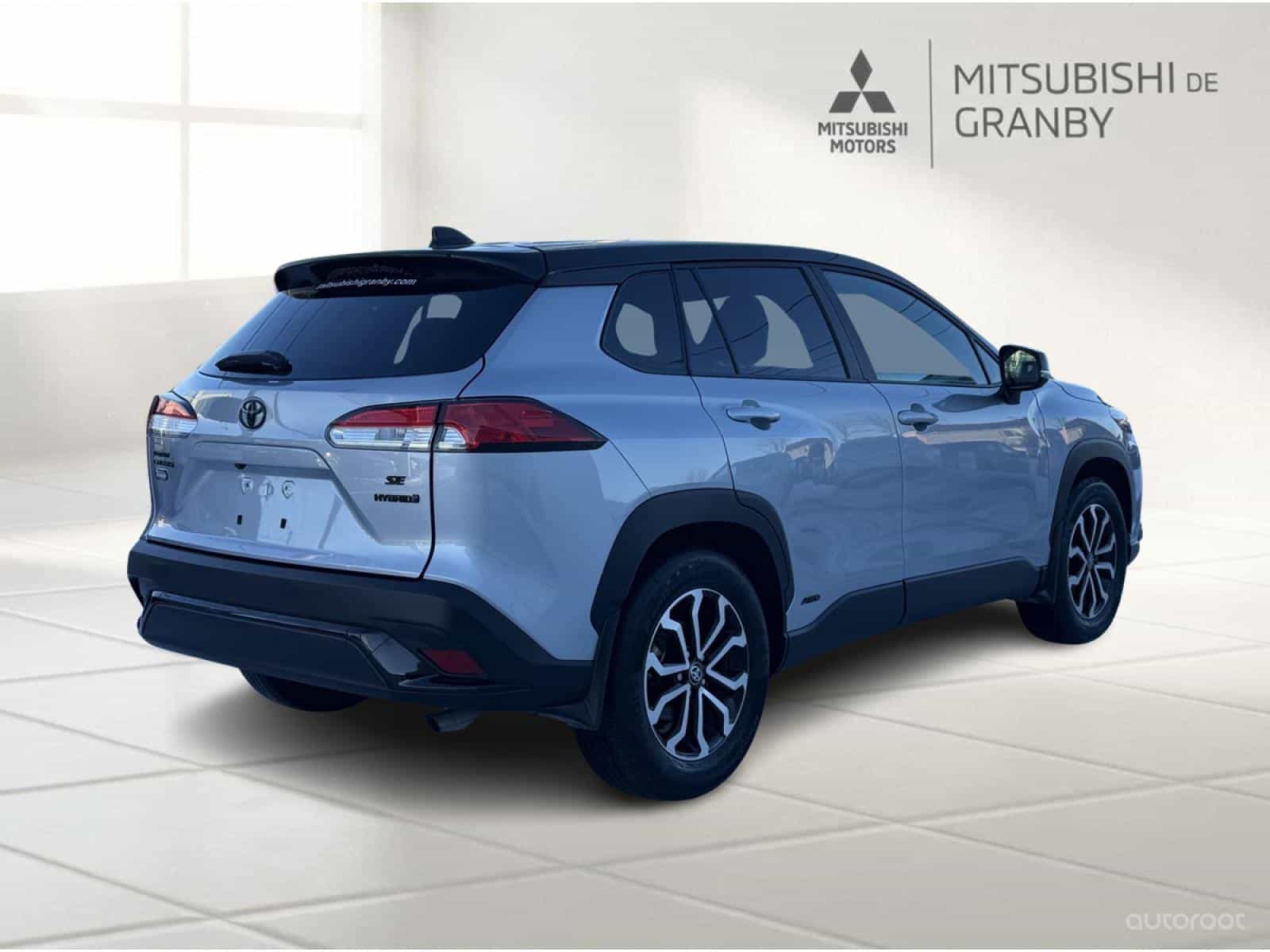 2024 Toyota Corolla Cross SE Hyb - Image 5