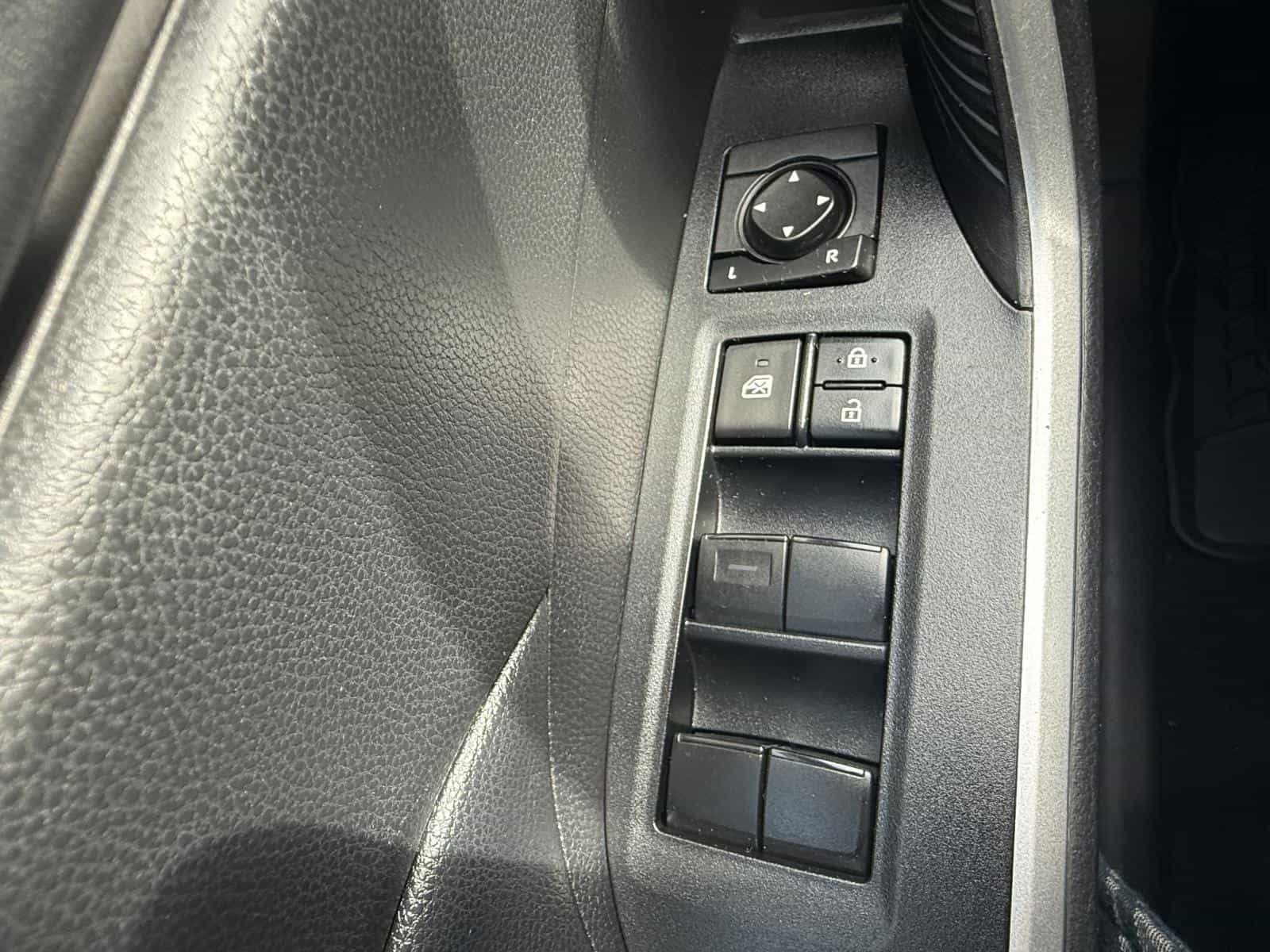 2021 Toyota Rav4 LE - Image 11