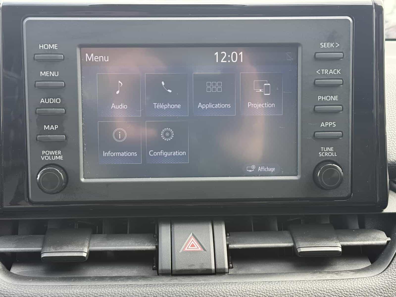 2021 Toyota Rav4 LE - Image 18