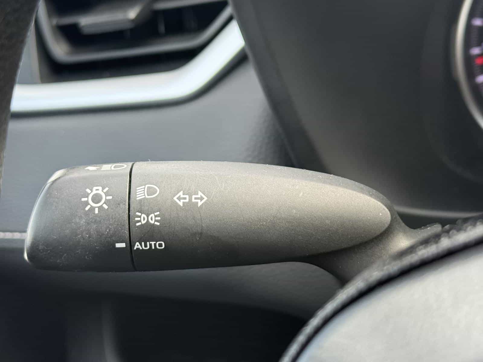 2021 Toyota Rav4 LE - Image 14