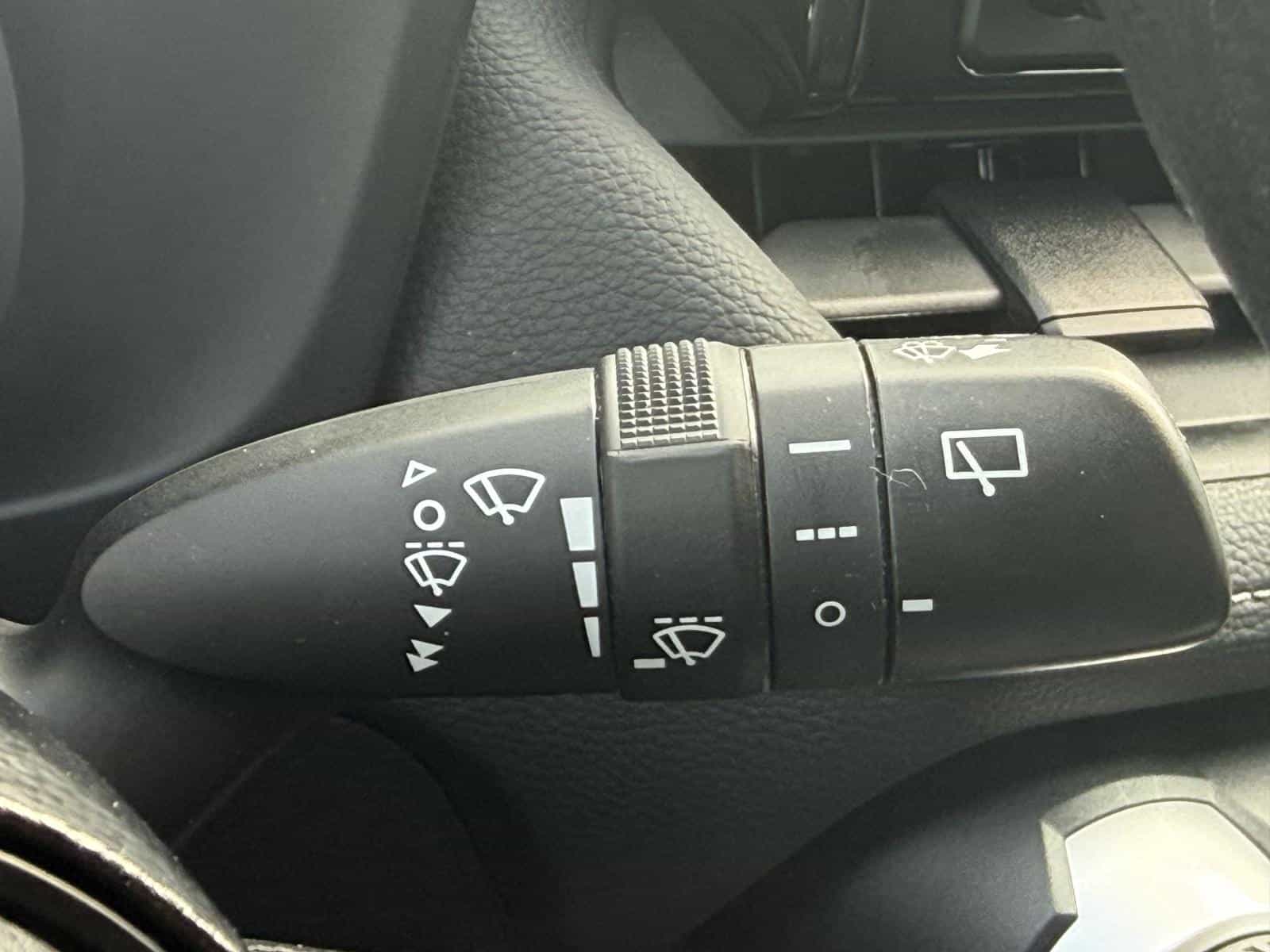 2021 Toyota Rav4 LE - Image 16