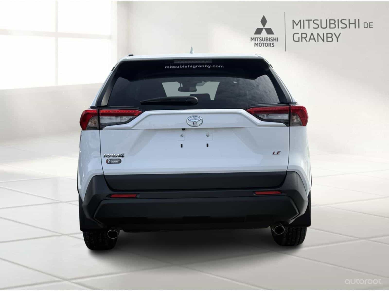 2021 Toyota Rav4 LE - Image 6