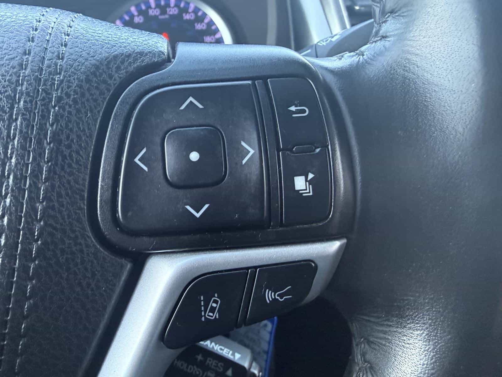 2019 Toyota Highlander LE - Image 18