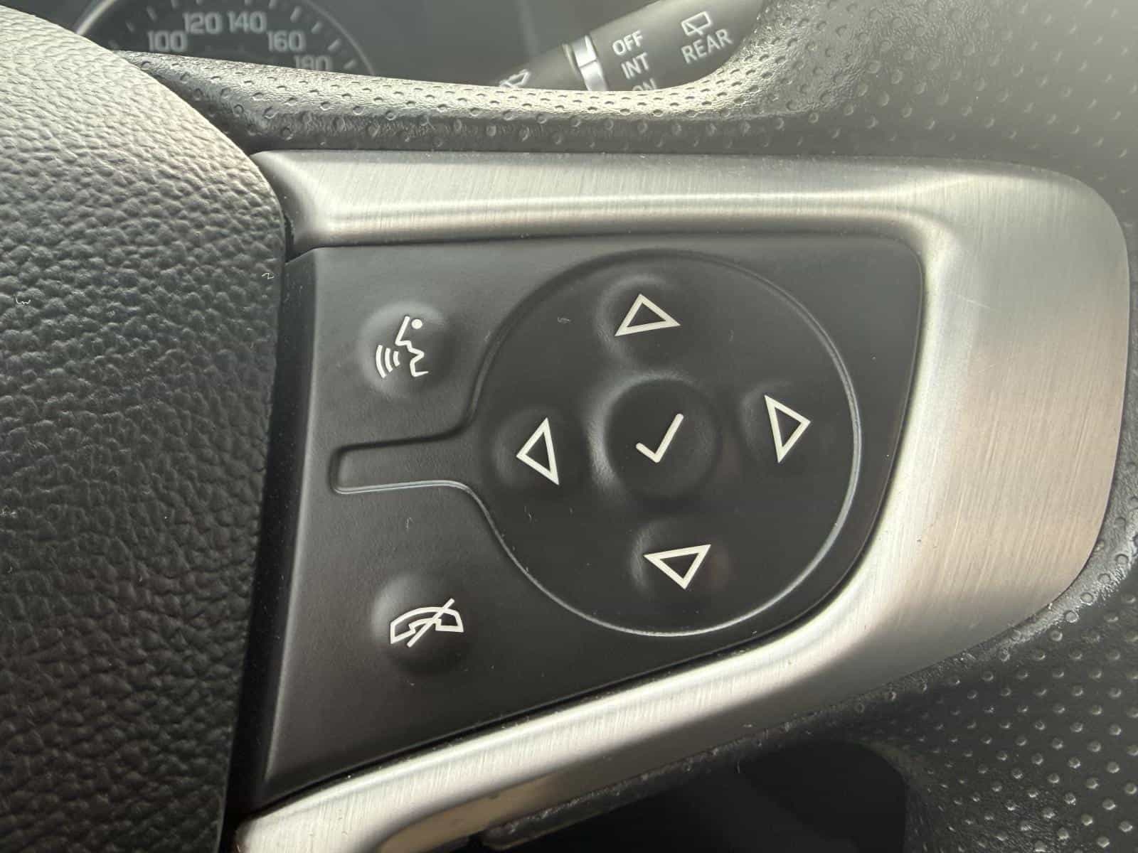 2021 GMC Acadia SLE - Image 28