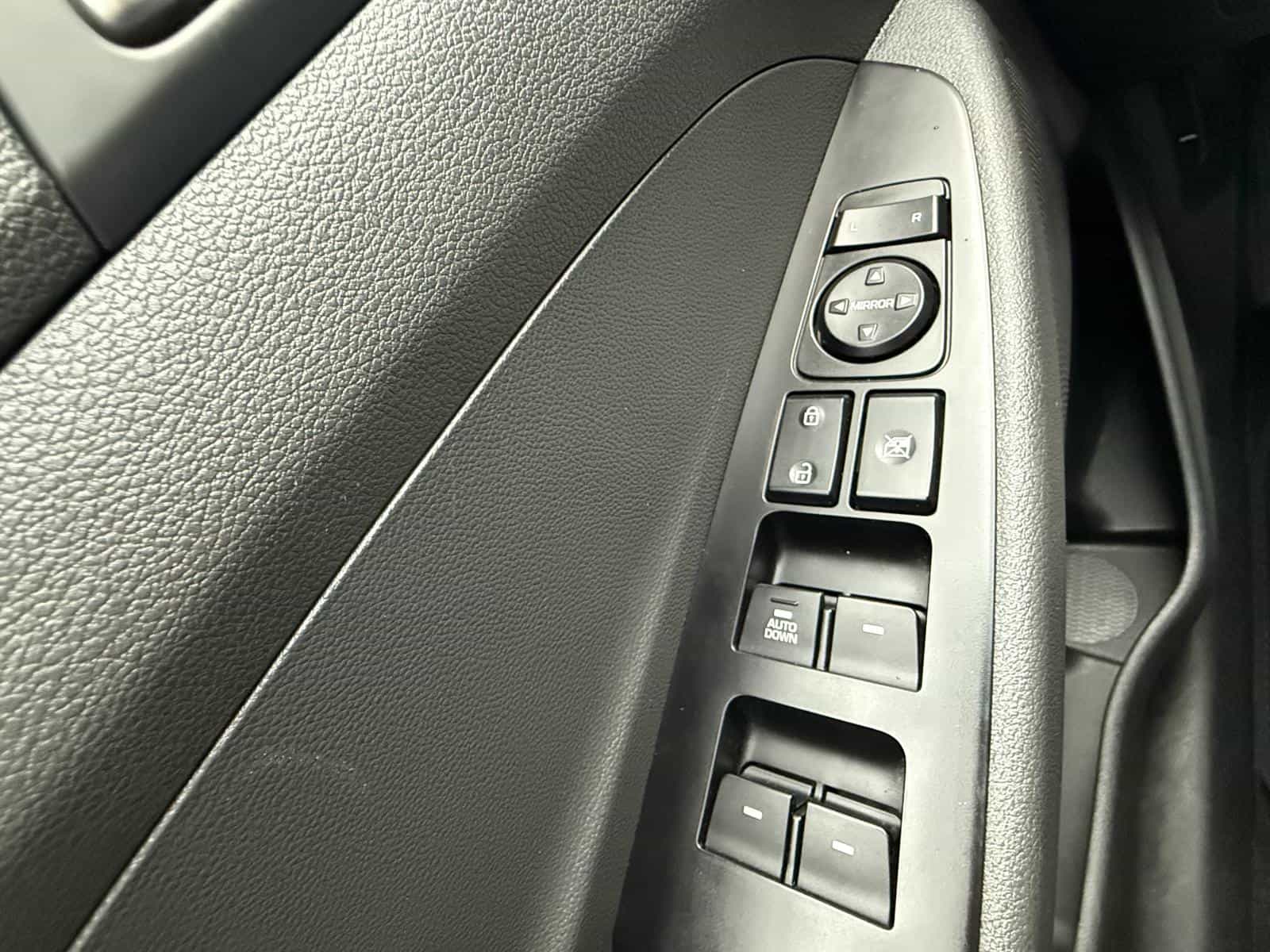 2021 Hyundai Tucson Essential - Image 13