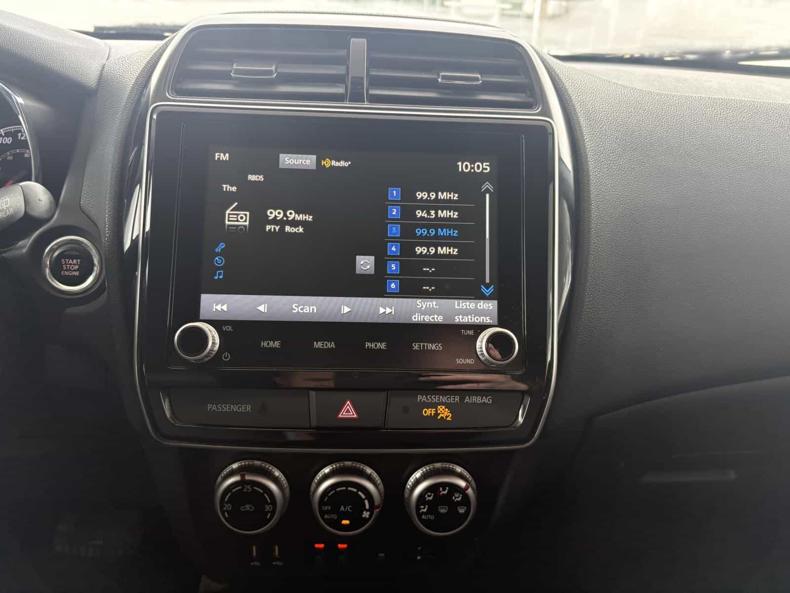 2022 Mitsubishi RVR SEL - Image 16