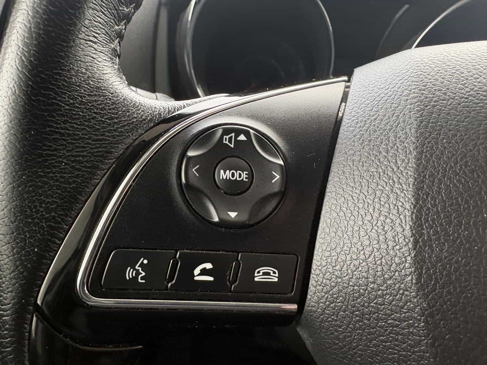 2022 Mitsubishi RVR SEL - Image 10