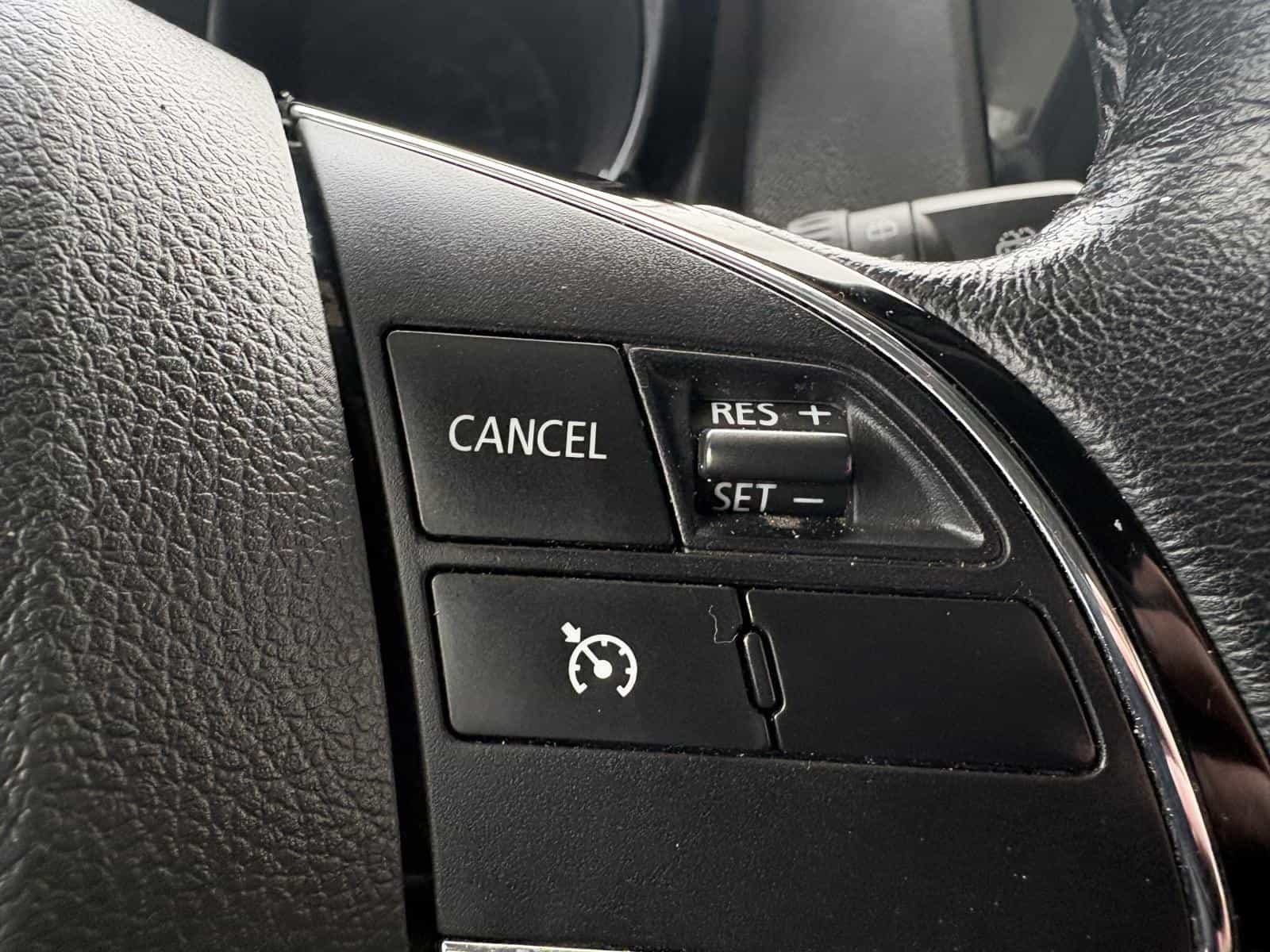 2022 Mitsubishi RVR SEL - Image 11