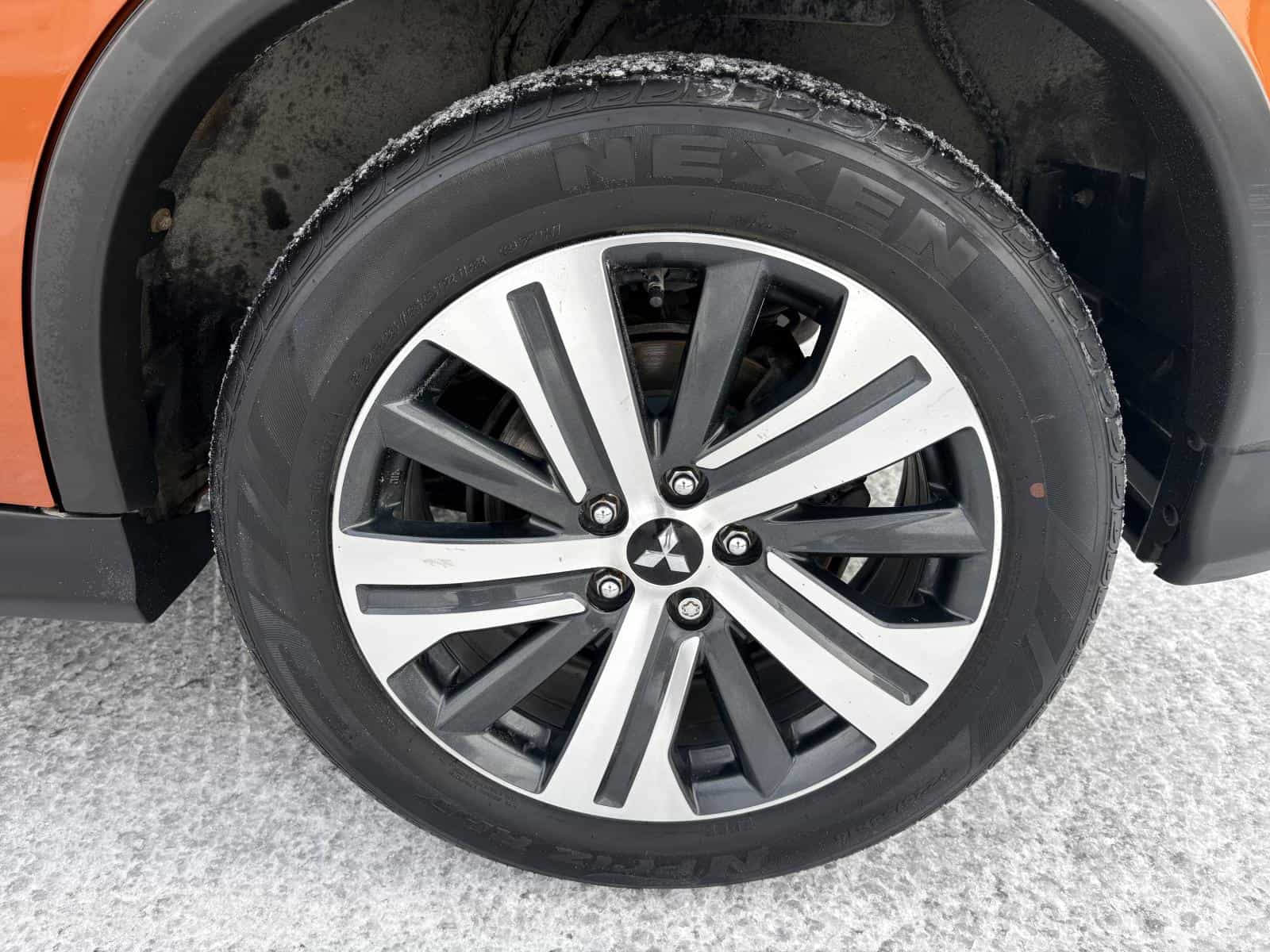 2022 Mitsubishi RVR SEL - Image 22