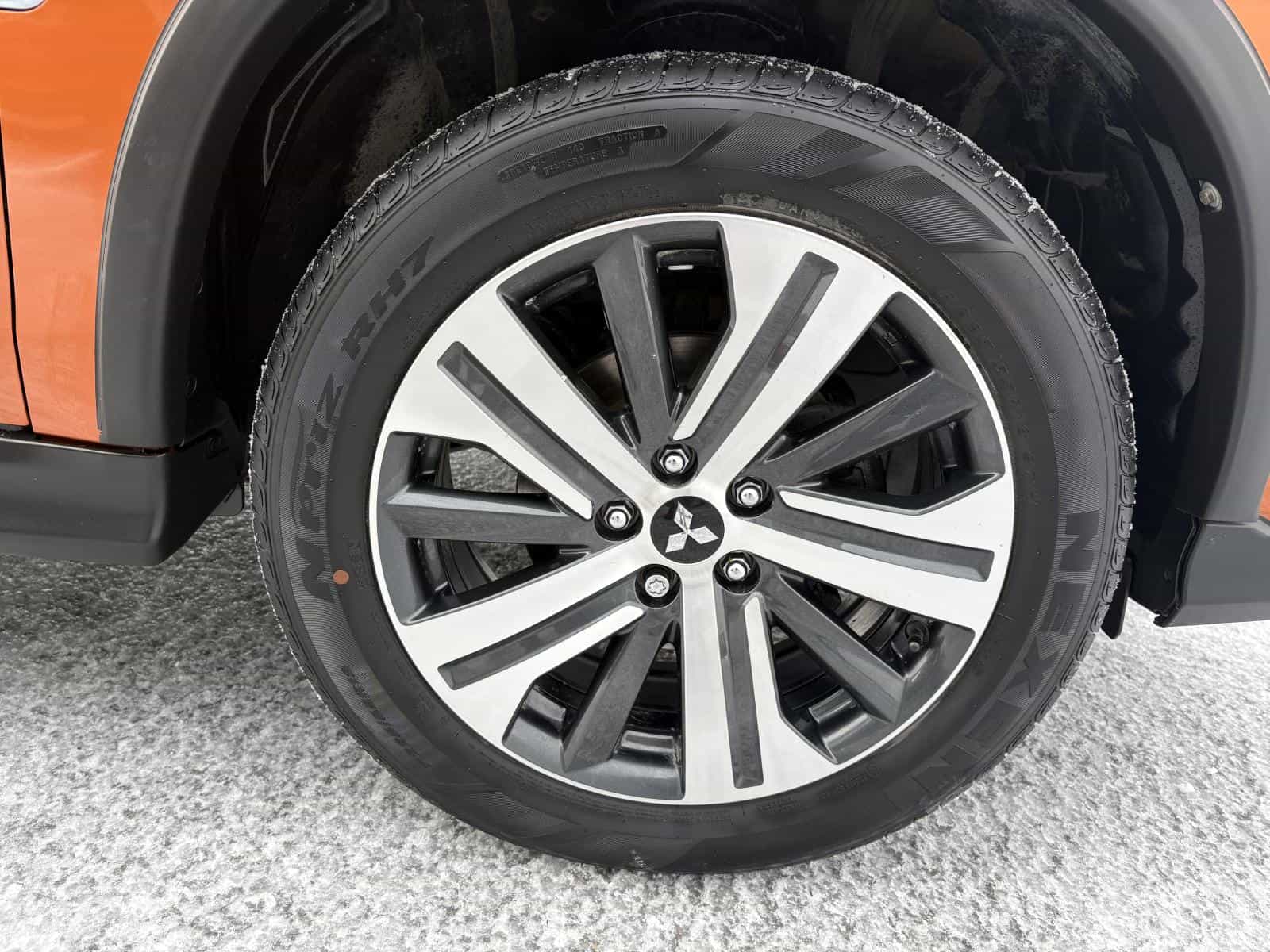 2022 Mitsubishi RVR SEL - Image 24