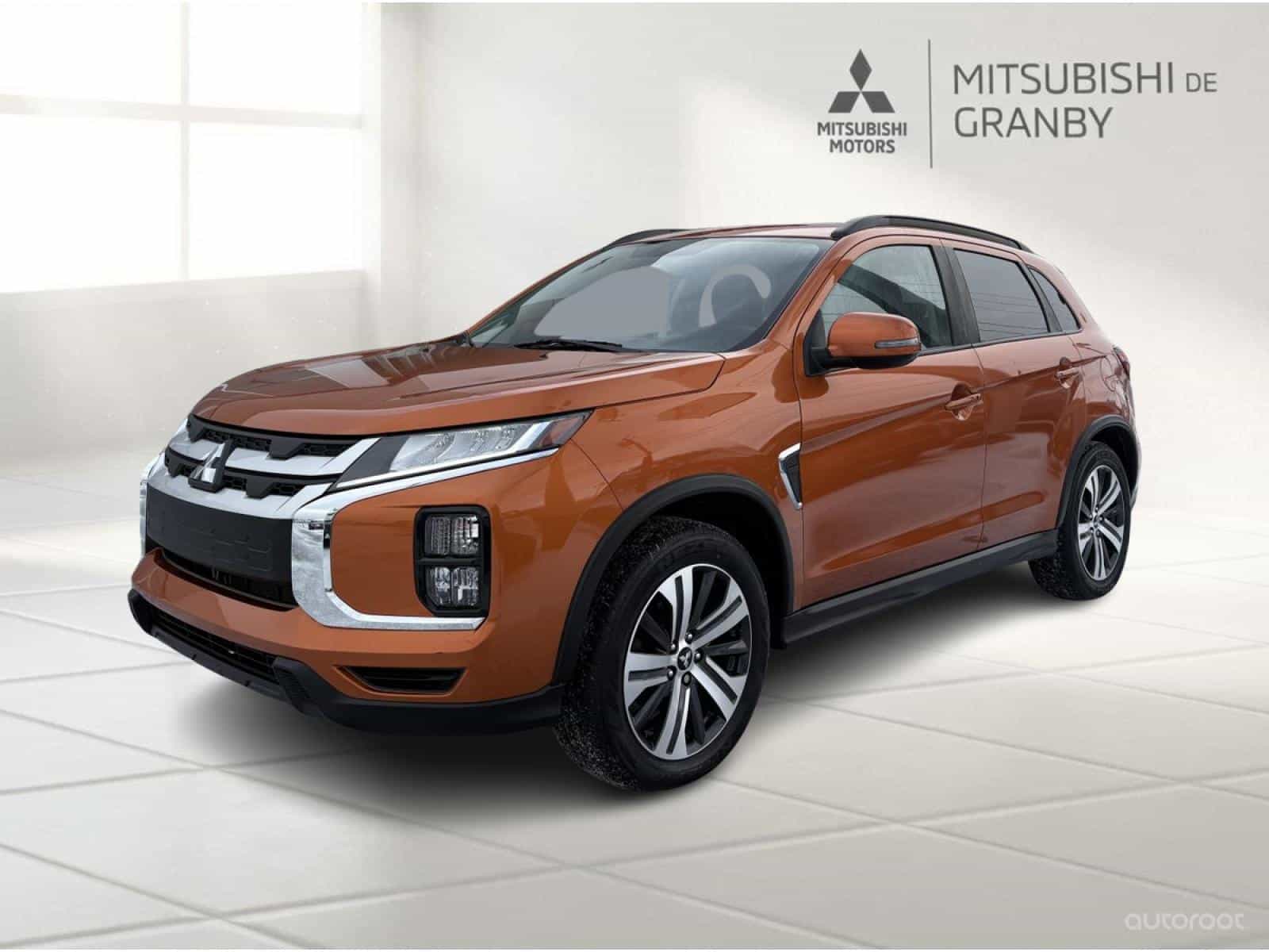 2022 Mitsubishi RVR SEL - Image 6