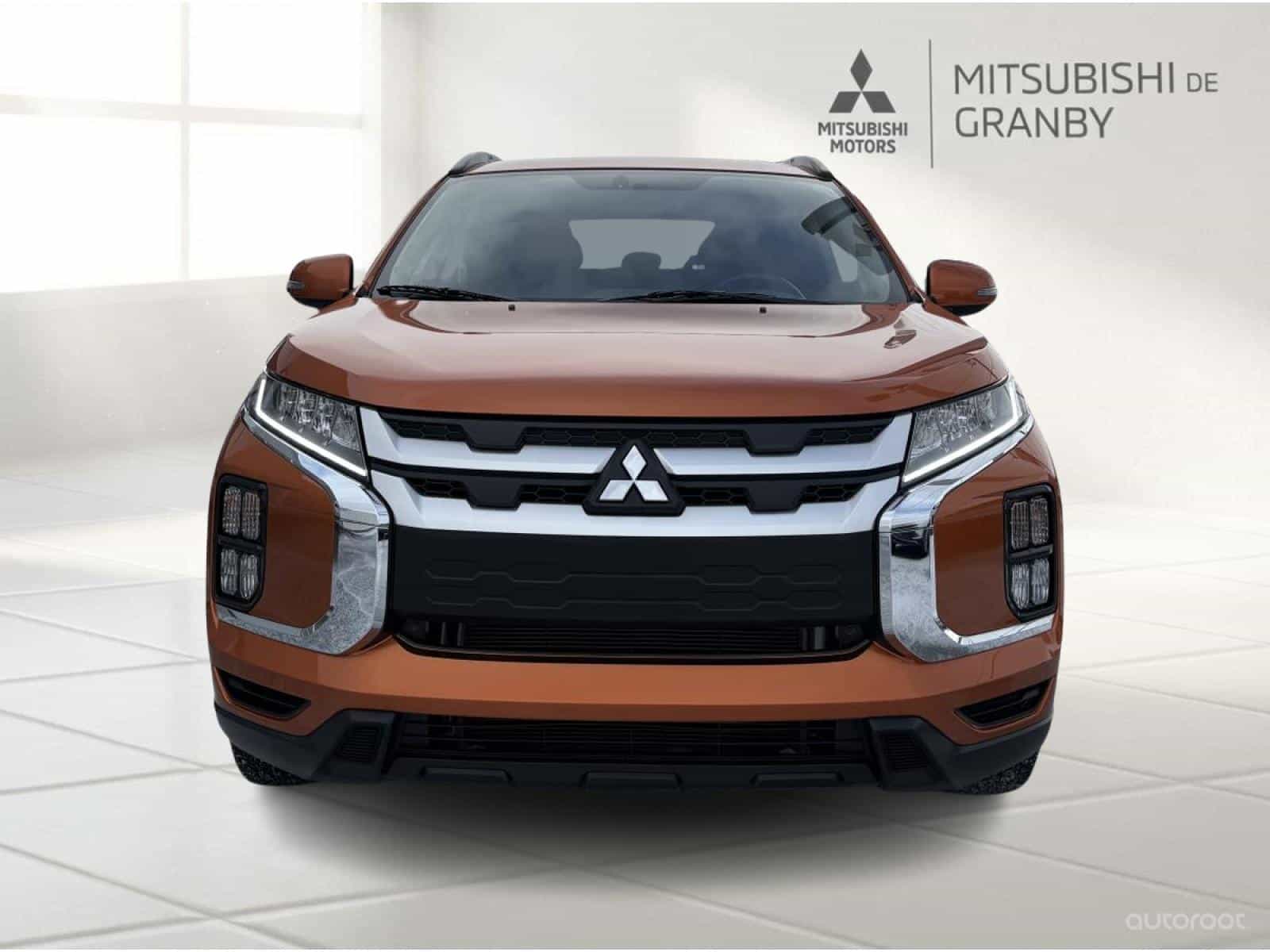 2022 Mitsubishi RVR SEL - Image 7