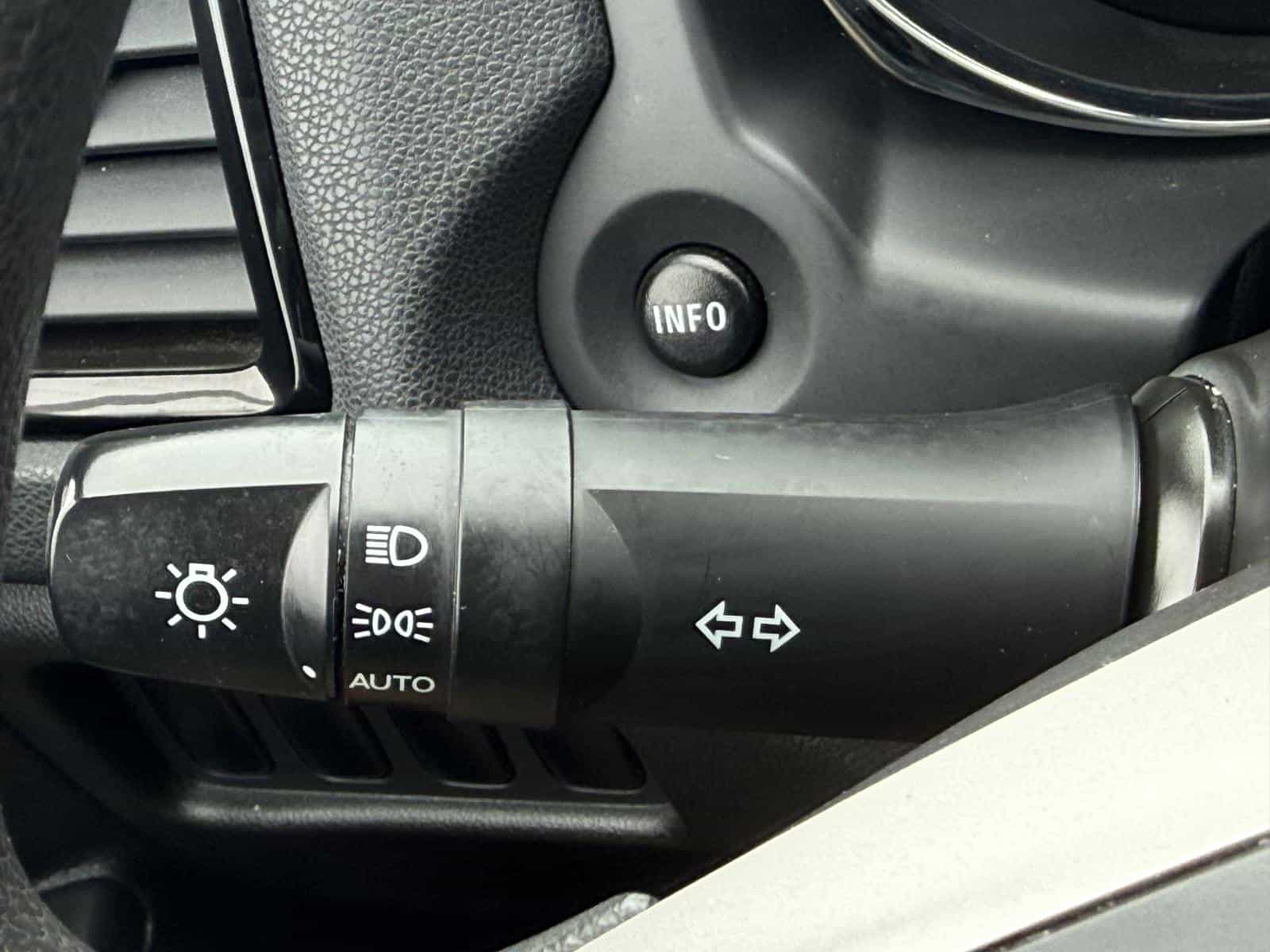 Image 17 Mitsubishi RVR ES 2023