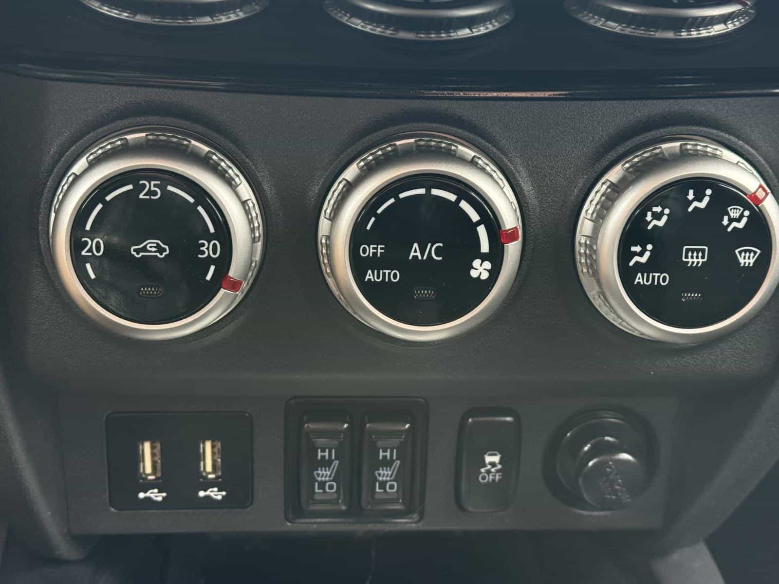 Image 19 Mitsubishi RVR ES 2023